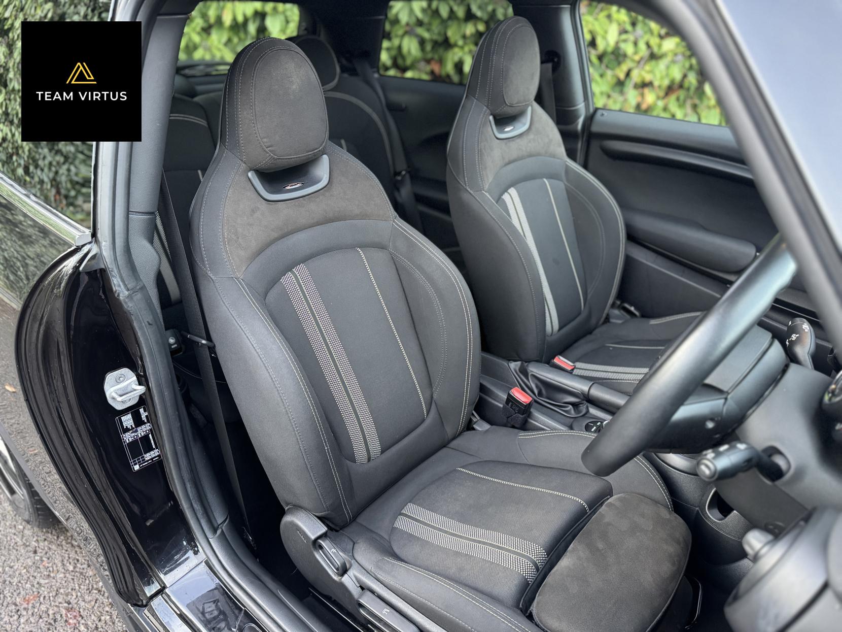 MINI Hatch 1.5 Cooper Sport Hatchback 3dr Petrol Steptronic Euro 6 (s/s) (136 ps)