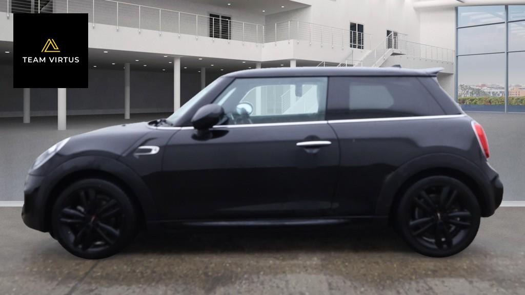 MINI Hatch 1.5 Cooper Sport Hatchback 3dr Petrol Steptronic Euro 6 (s/s) (136 ps)