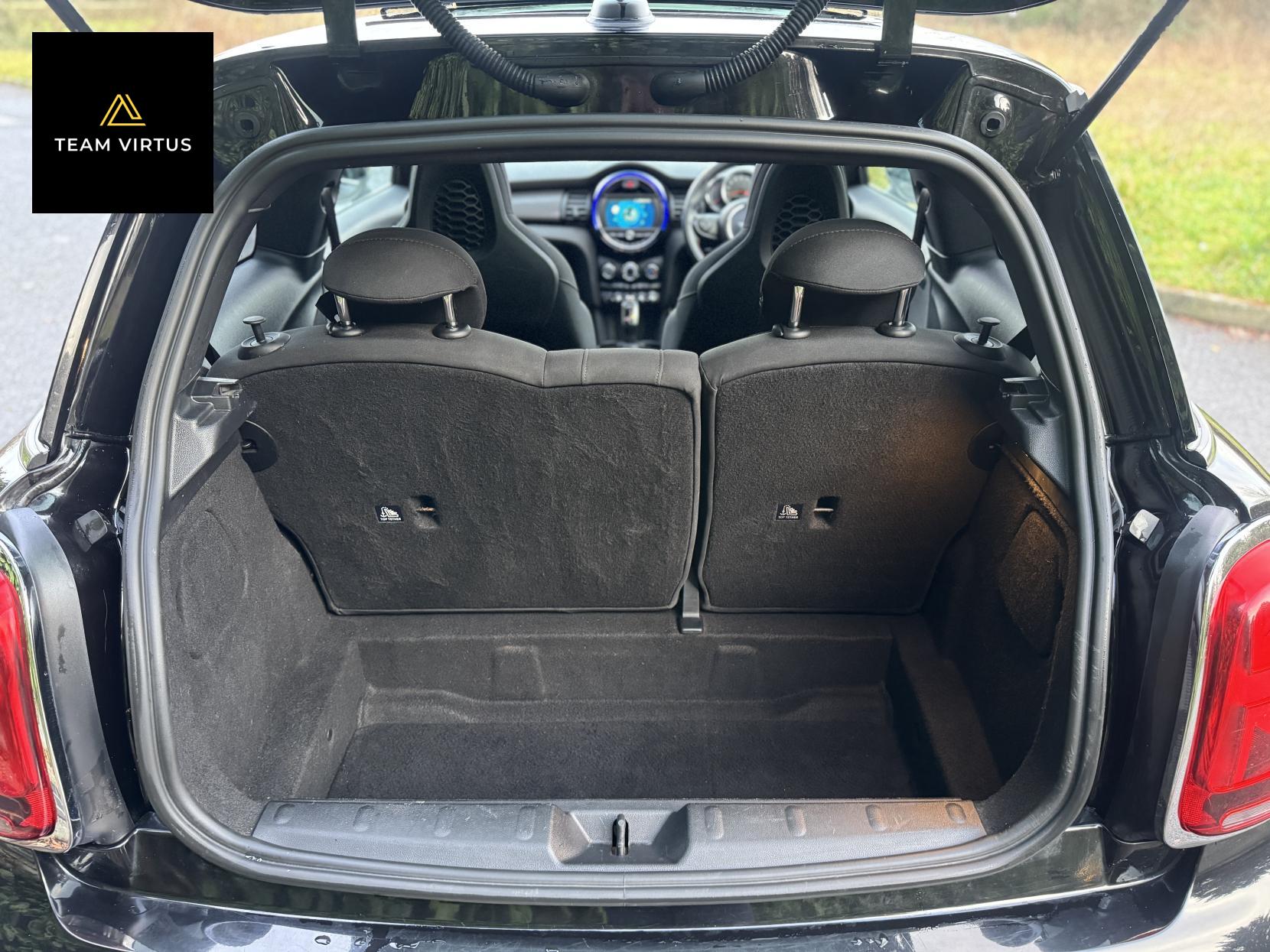 MINI Hatch 1.5 Cooper Sport Hatchback 3dr Petrol Steptronic Euro 6 (s/s) (136 ps)