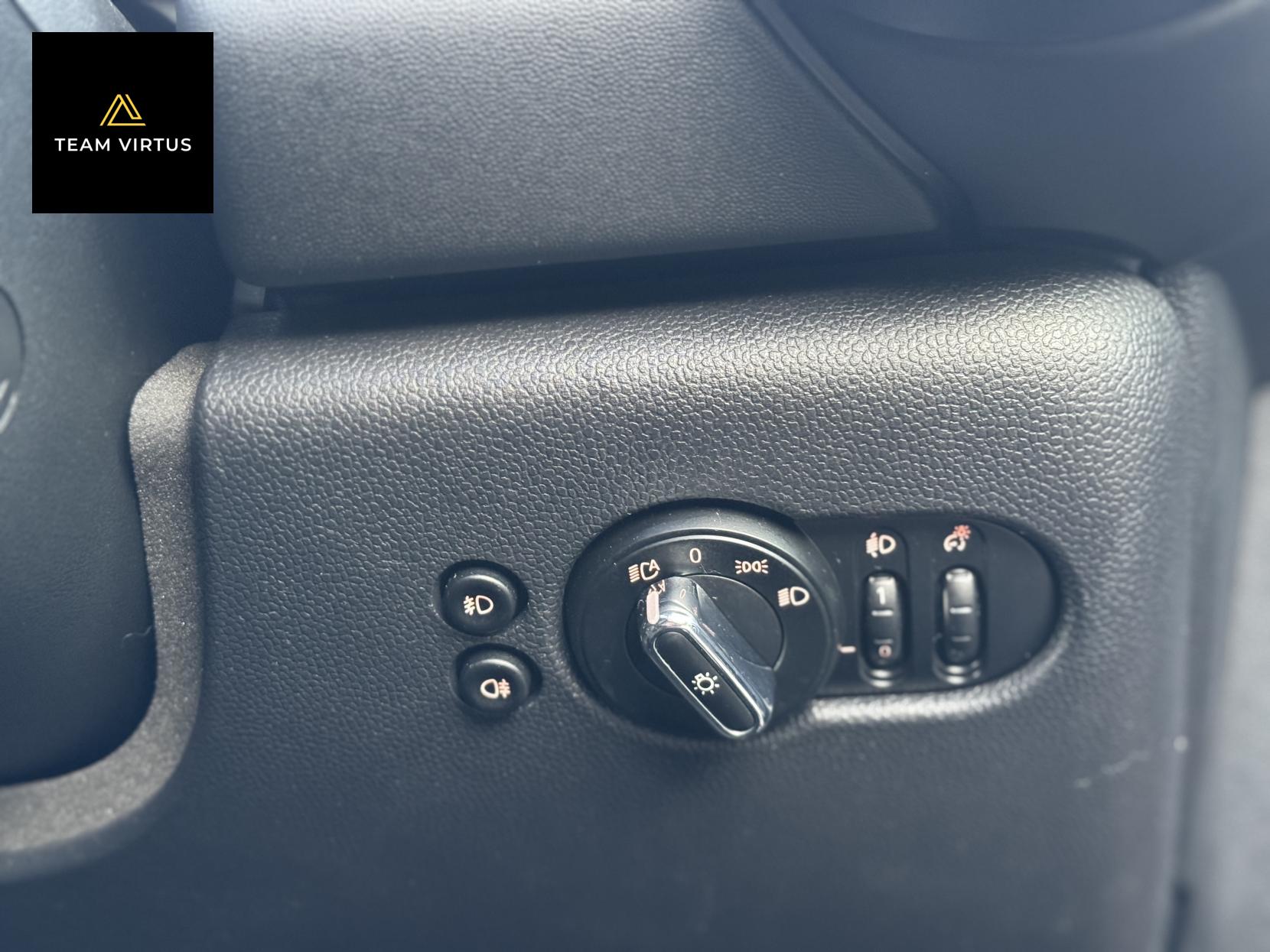 MINI Hatch 1.5 Cooper Sport Hatchback 3dr Petrol Steptronic Euro 6 (s/s) (136 ps)