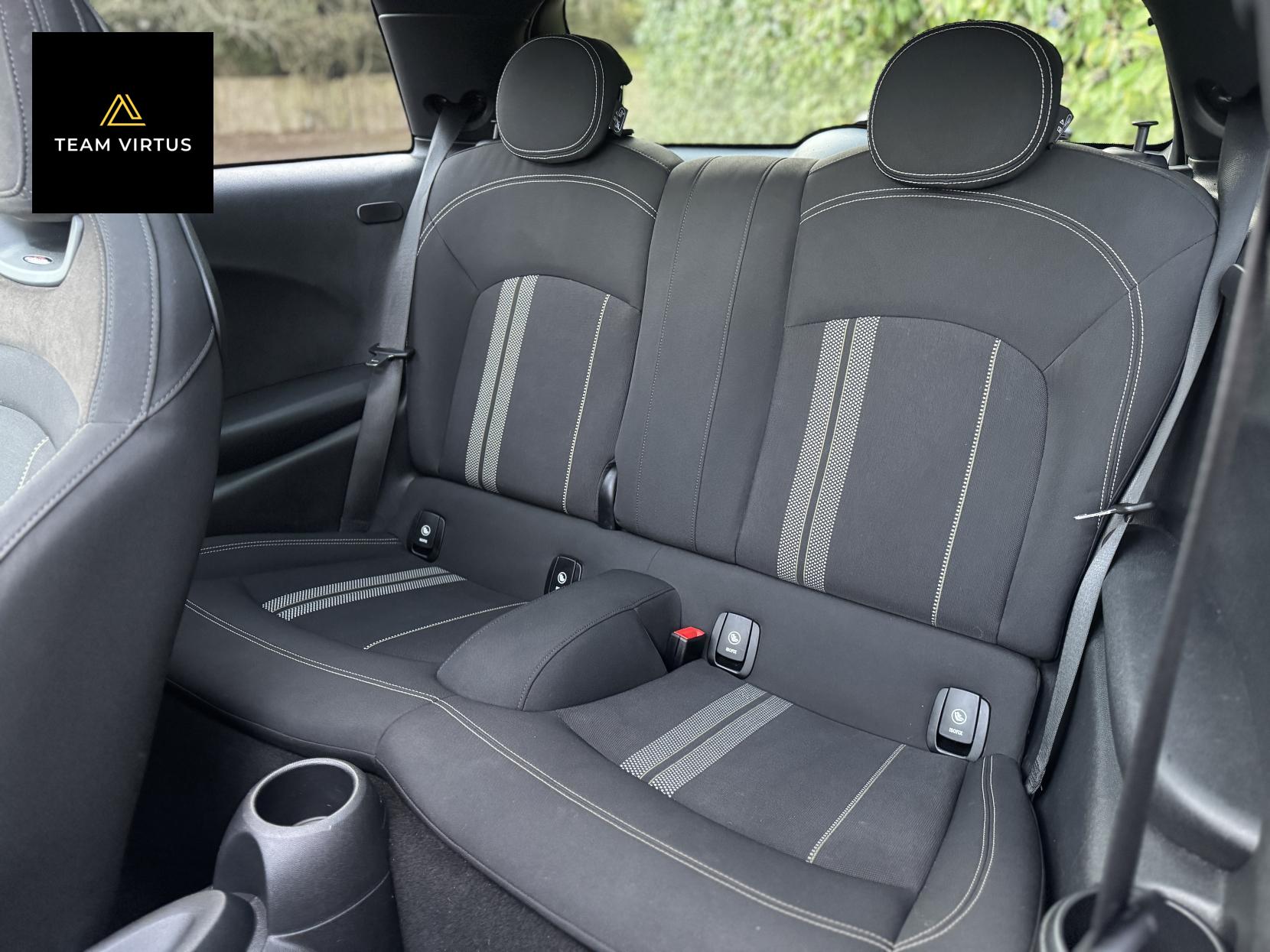 MINI Hatch 1.5 Cooper Sport Hatchback 3dr Petrol Steptronic Euro 6 (s/s) (136 ps)