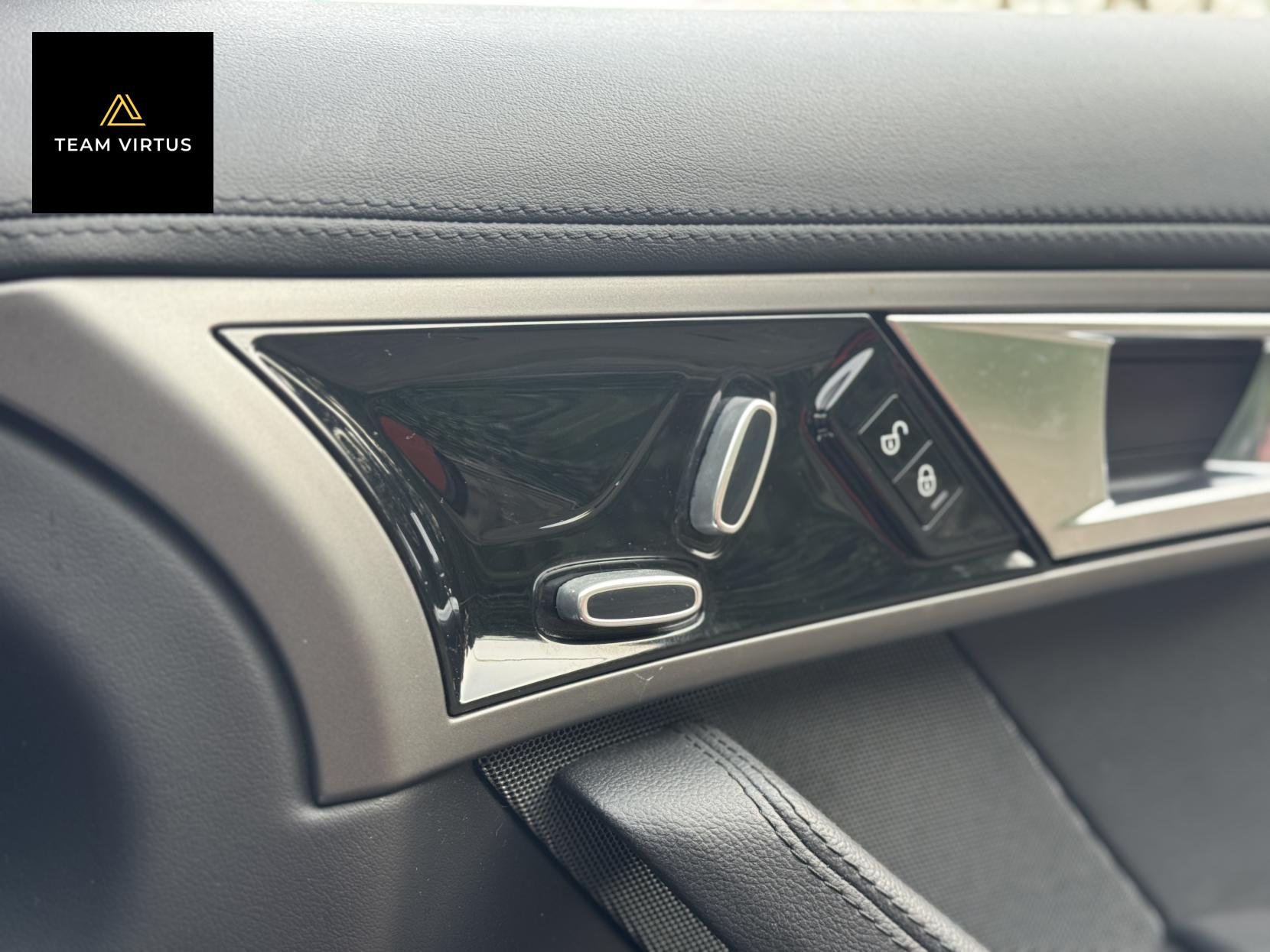 Jaguar F-Type 3.0 V6 S Convertible 2dr Petrol Auto Euro 5 (s/s) (380 ps)