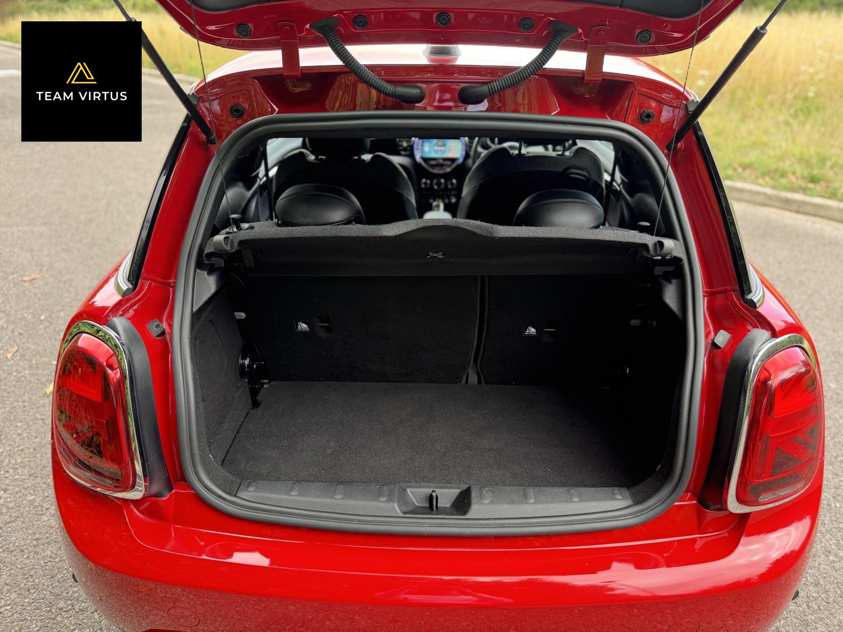 MINI Electric Hatch Cooper SE 32.6kWh Level 2 Hatchback 3dr Electric Auto (184 ps)