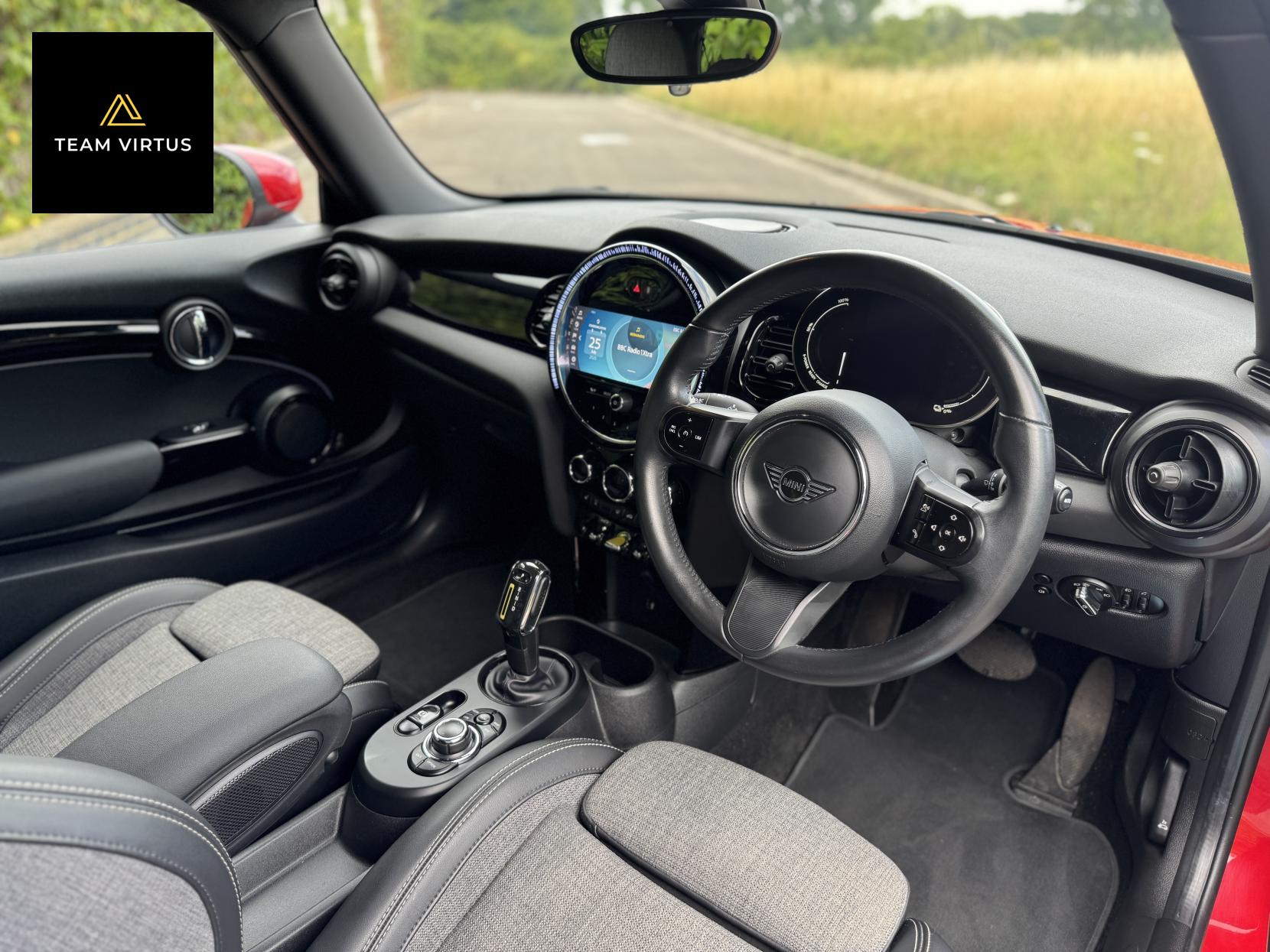 MINI Electric Hatch Cooper SE 32.6kWh Level 2 Hatchback 3dr Electric Auto (184 ps)