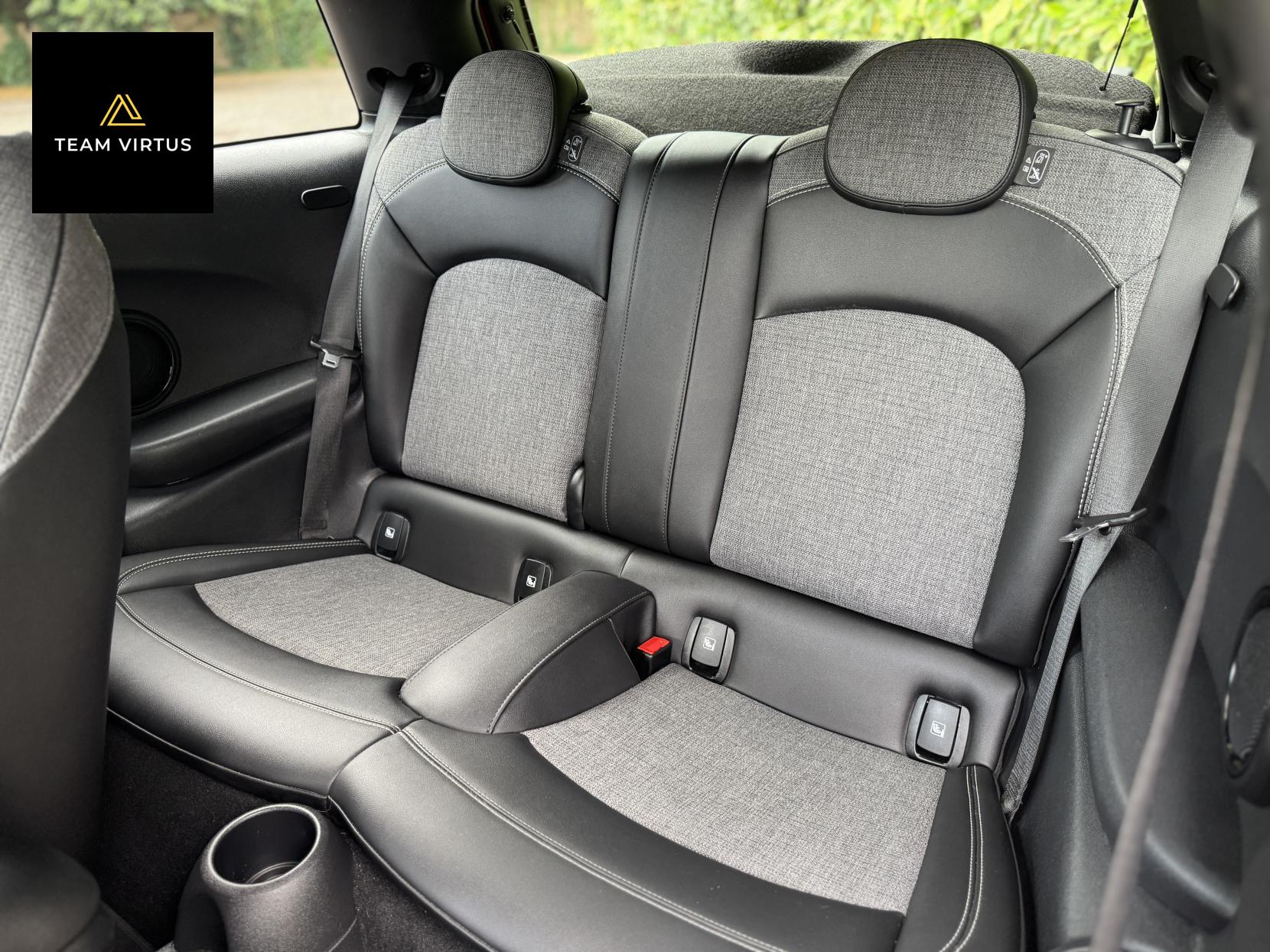 MINI Electric Hatch Cooper SE 32.6kWh Level 2 Hatchback 3dr Electric Auto (184 ps)