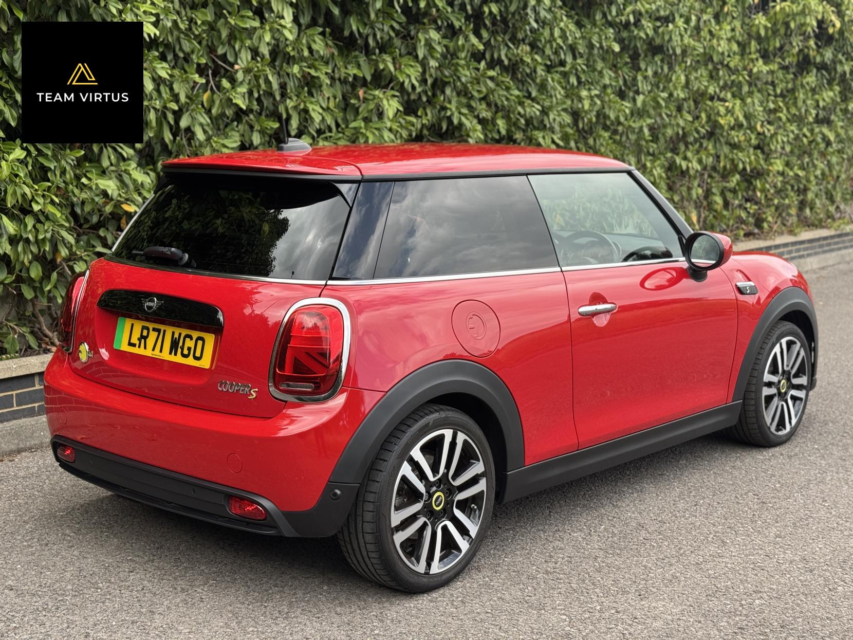 MINI Electric Hatch Cooper SE 32.6kWh Level 2 Hatchback 3dr Electric Auto (184 ps)