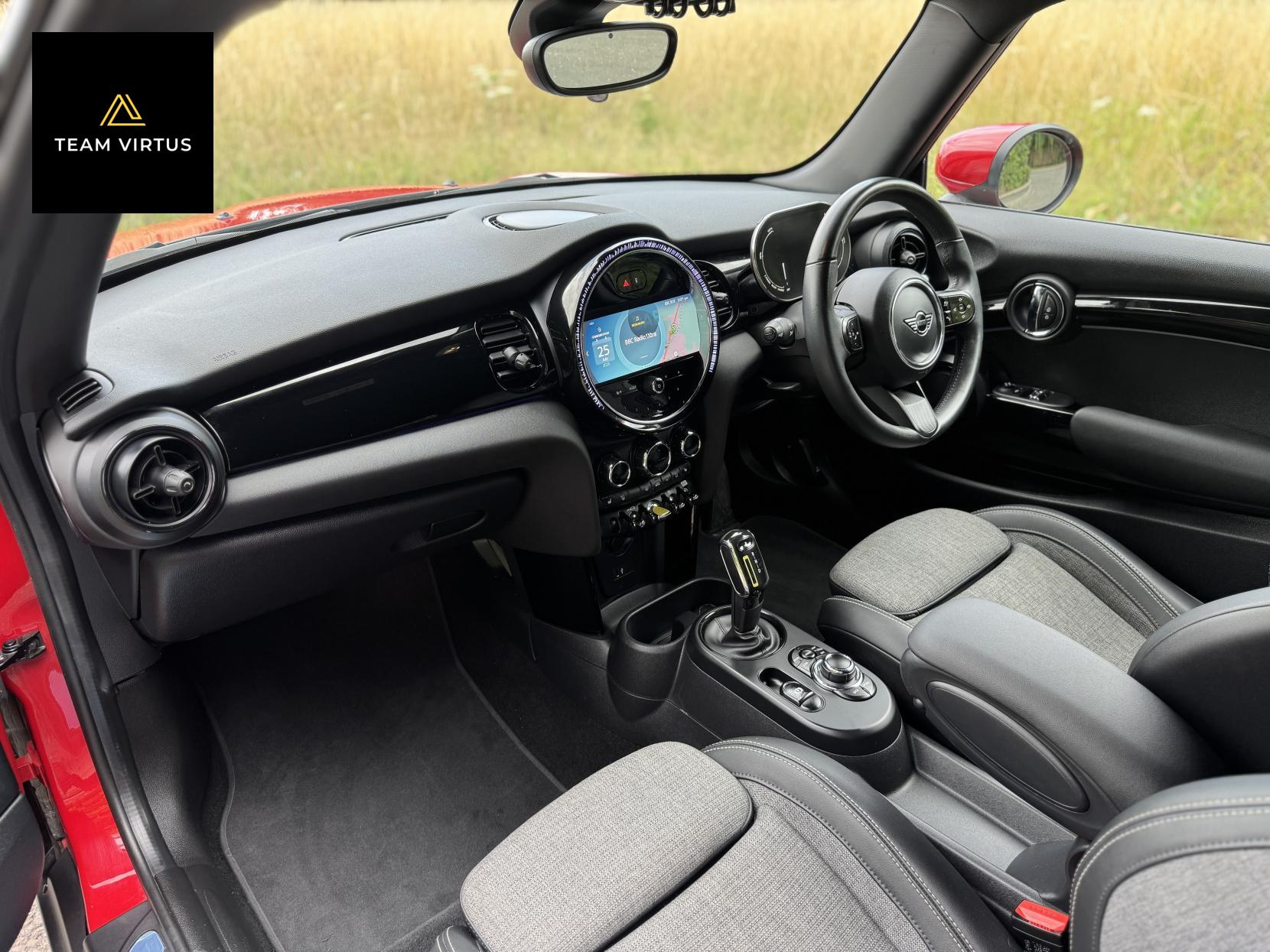 MINI Electric Hatch Cooper SE 32.6kWh Level 2 Hatchback 3dr Electric Auto (184 ps)