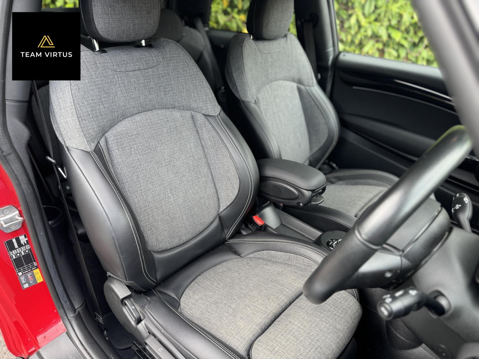 MINI Electric Hatch Cooper SE 32.6kWh Level 2 Hatchback 3dr Electric Auto (184 ps)