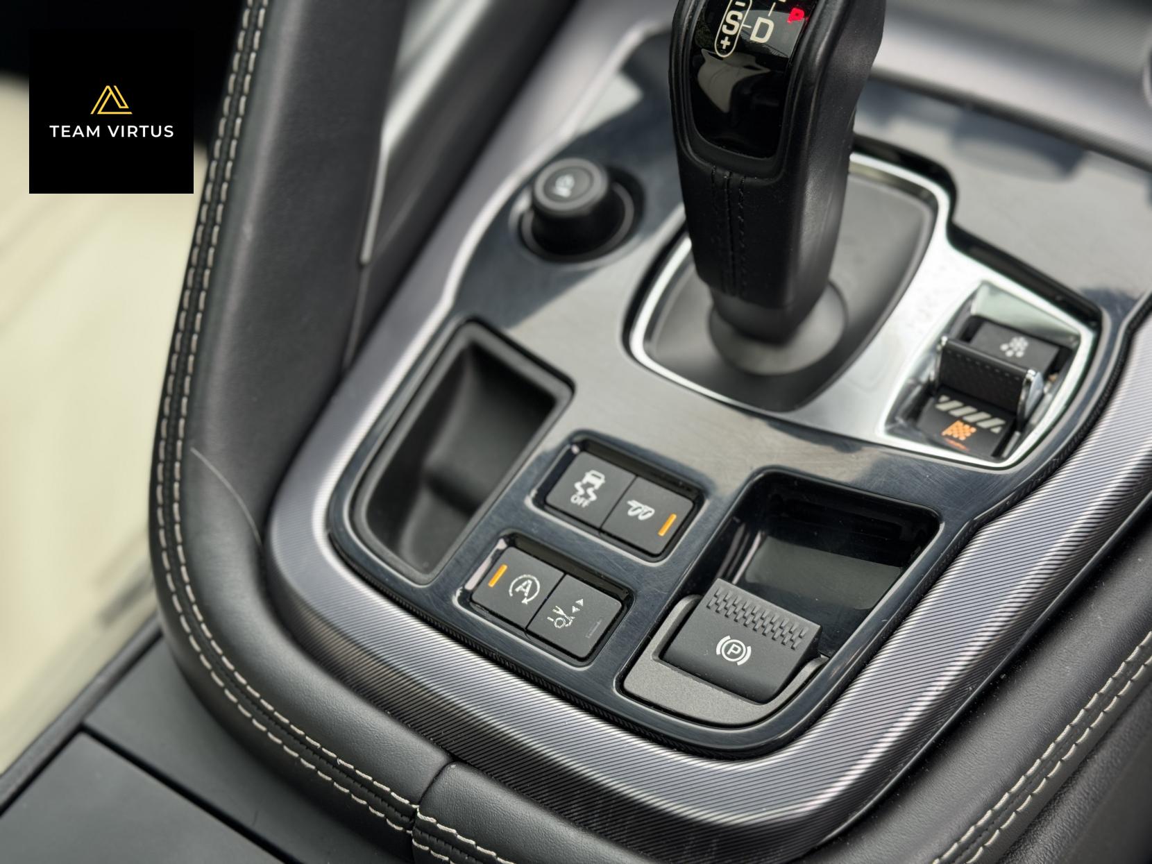 Jaguar F-Type 5.0 V8 R Coupe 2dr Petrol Auto AWD Euro 6 (s/s) (550 ps)