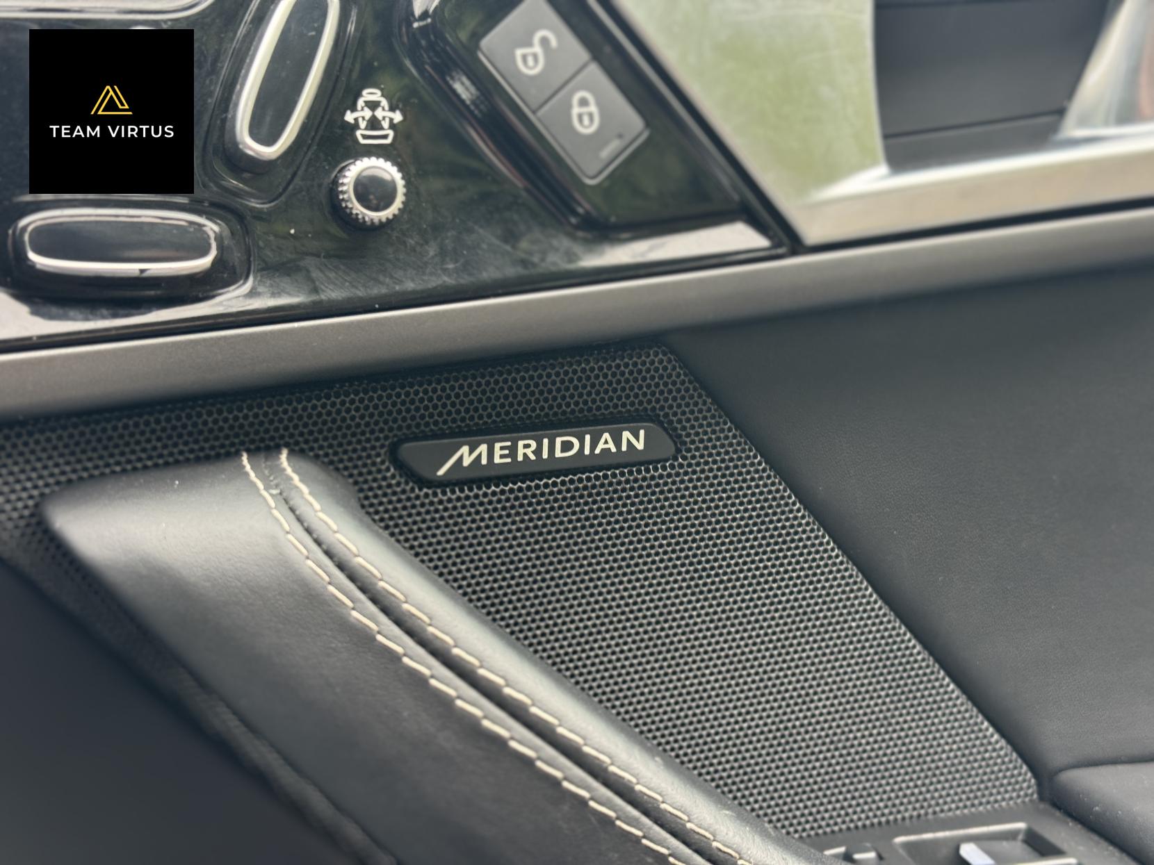 Jaguar F-Type 5.0 V8 R Coupe 2dr Petrol Auto AWD Euro 6 (s/s) (550 ps)