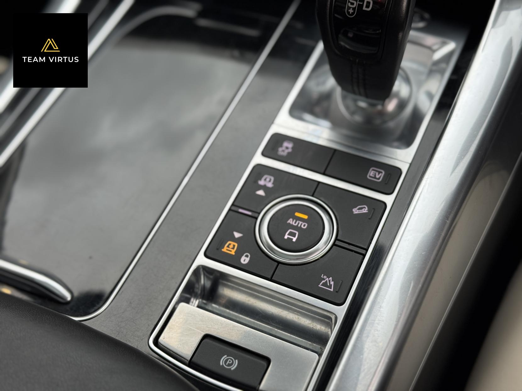 Land Rover Range Rover Sport 2.0 P400e 13.1kWh GPF Autobiography Dynamic SUV 5dr Petrol Plug-in Hybrid Auto 4WD Euro 6 (s/s) (404 ps)