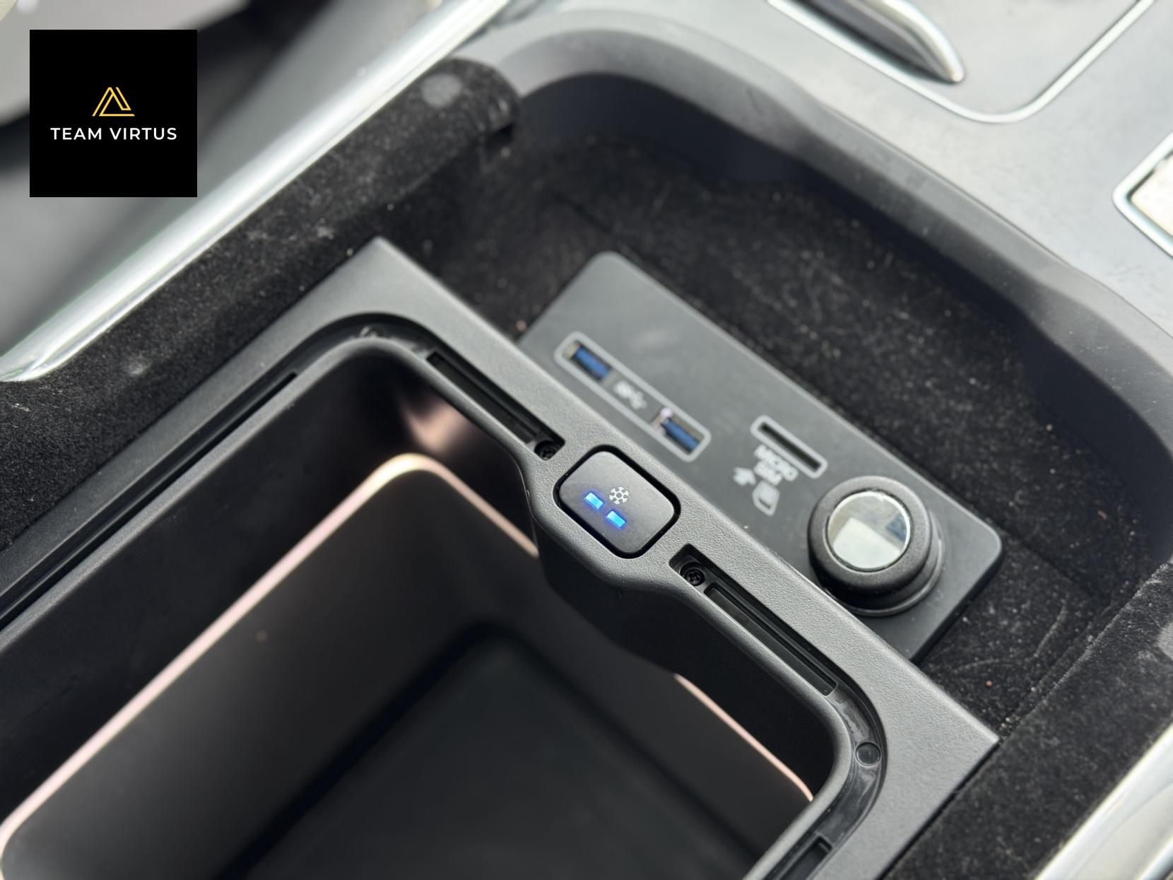 Land Rover Range Rover Sport 2.0 P400e 13.1kWh GPF Autobiography Dynamic SUV 5dr Petrol Plug-in Hybrid Auto 4WD Euro 6 (s/s) (404 ps)