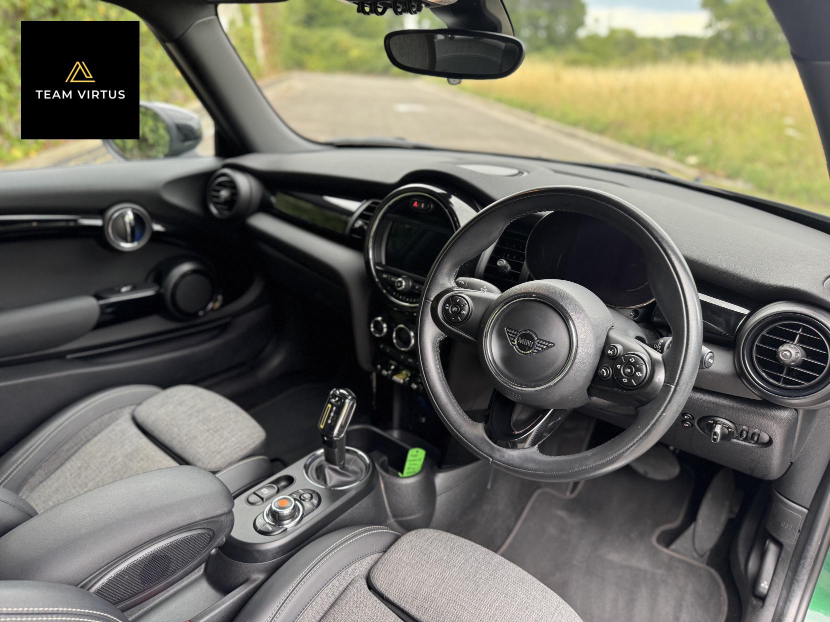MINI Electric Hatch Cooper SE 32.6kWh Level 2 Hatchback 3dr Electric Auto (184 ps)
