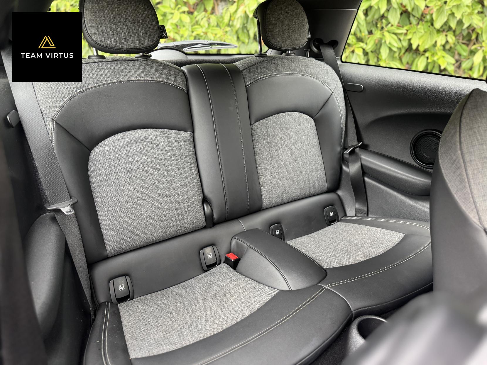 MINI Electric Hatch Cooper SE 32.6kWh Level 2 Hatchback 3dr Electric Auto (184 ps)