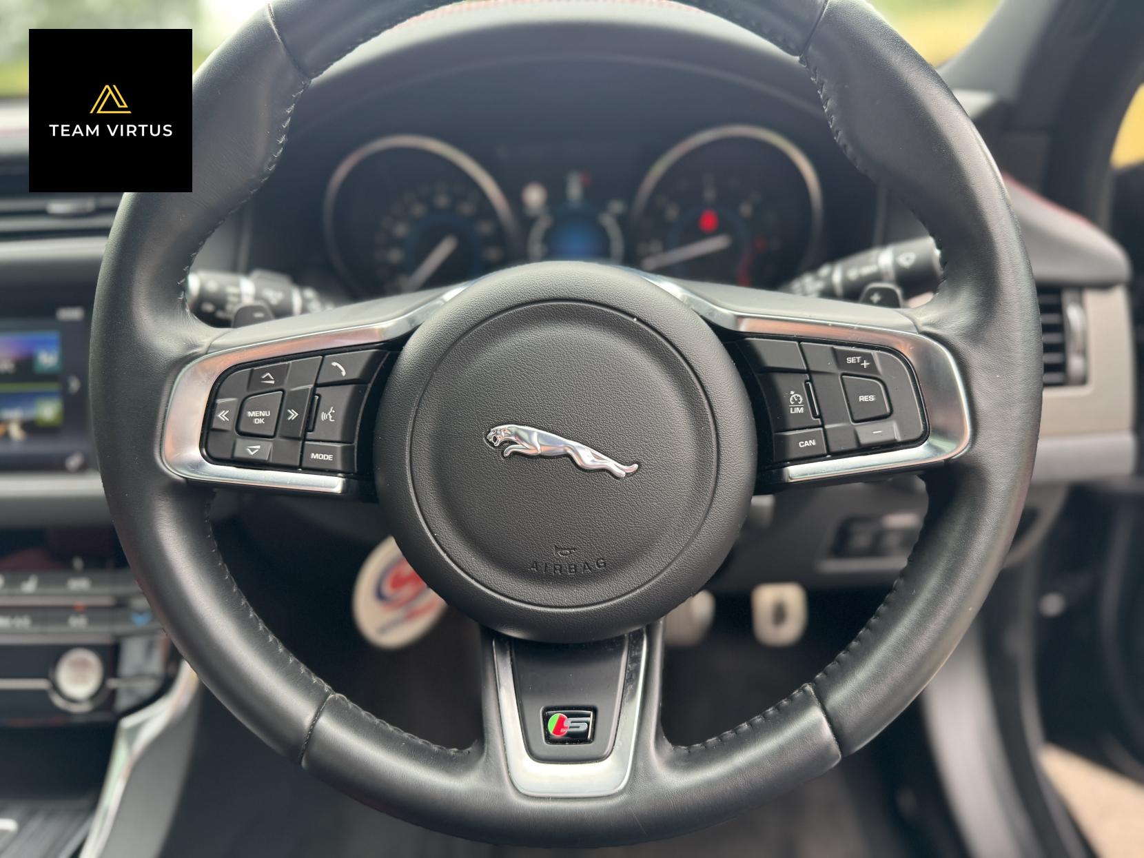 Jaguar XF 3.0d V6 S Saloon 4dr Diesel Auto Euro 6 (s/s) (300 ps)
