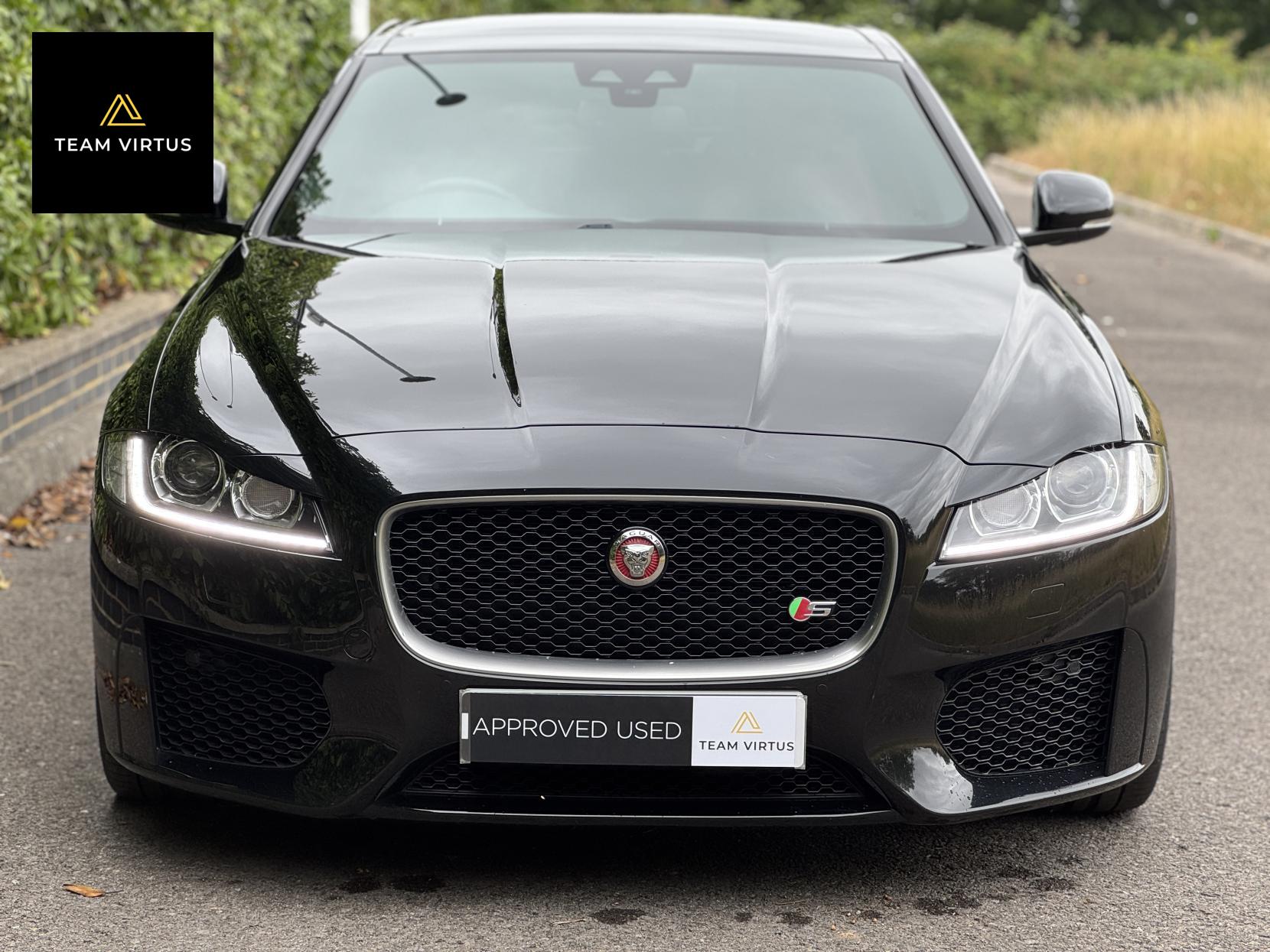 Jaguar XF 3.0d V6 S Saloon 4dr Diesel Auto Euro 6 (s/s) (300 ps)