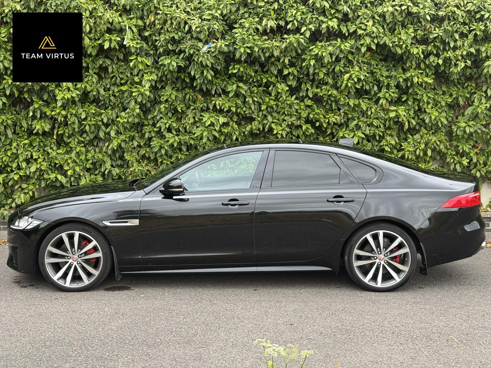 Jaguar XF 3.0d V6 S Saloon 4dr Diesel Auto Euro 6 (s/s) (300 ps)
