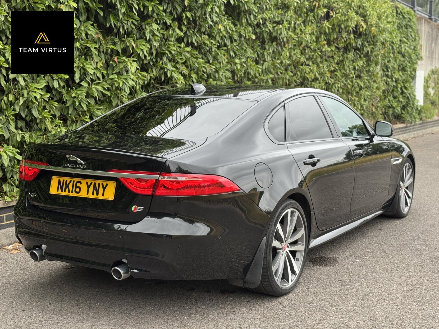 Jaguar XF 3.0d V6 S Saloon 4dr Diesel Auto Euro 6 (s/s) (300 ps)