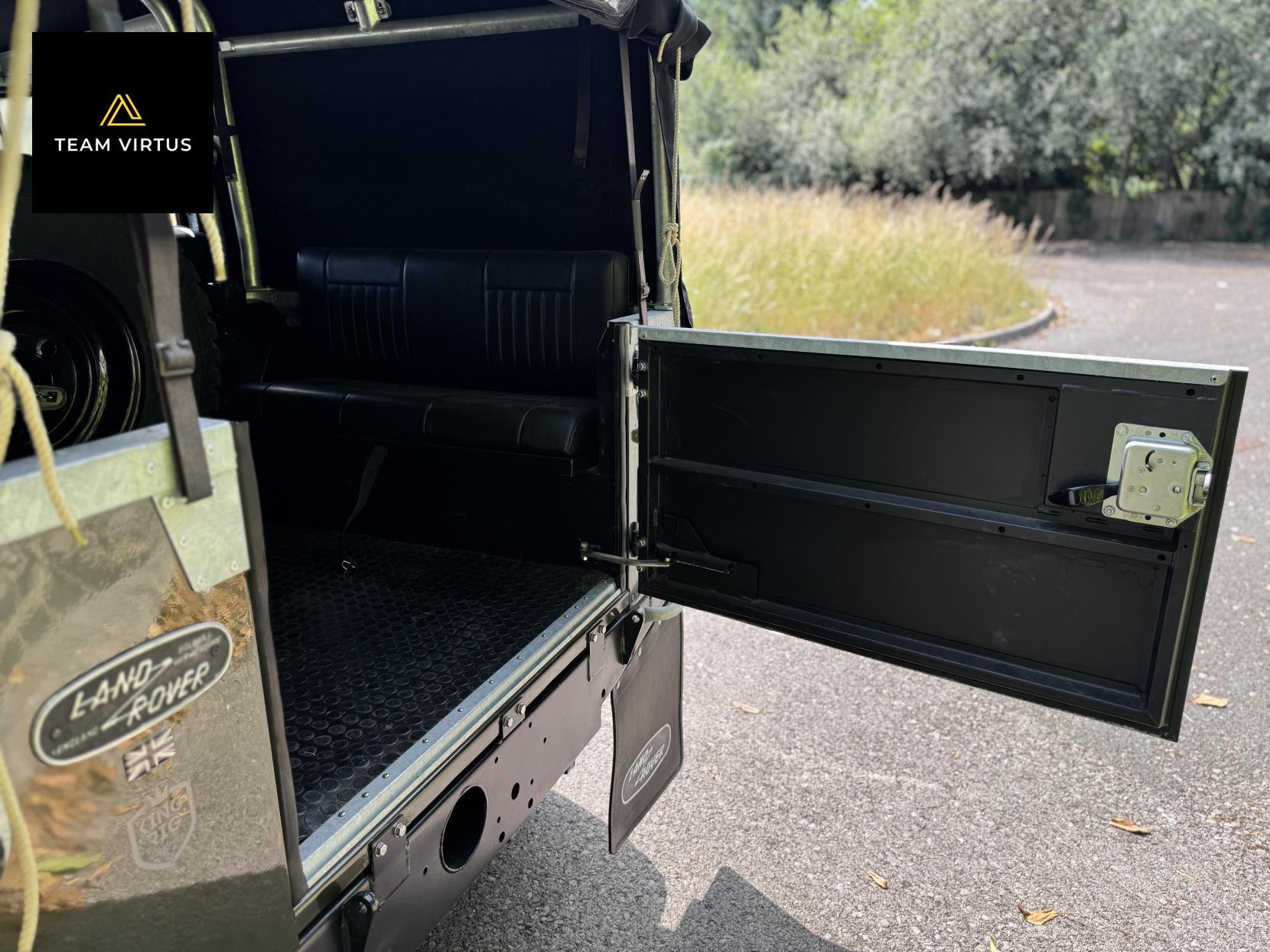 Land Rover Series iii 88