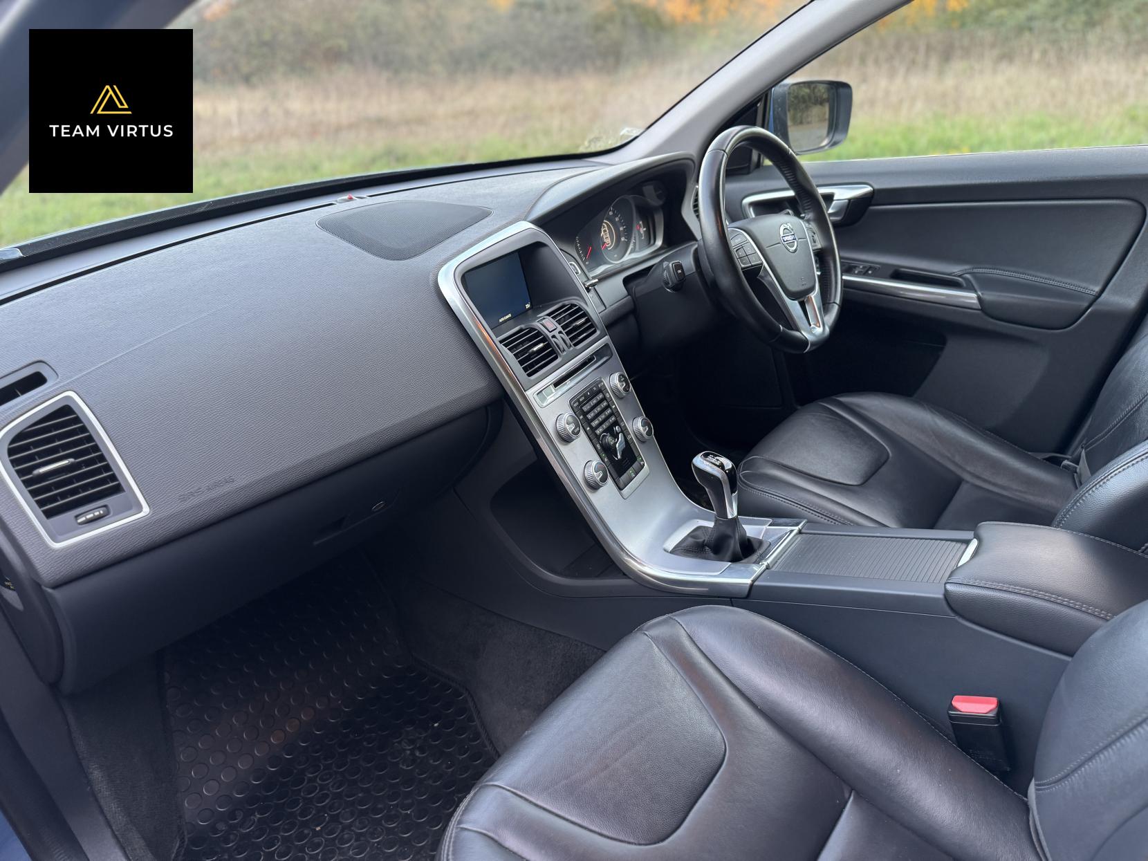 Volvo XC60 2.0 D4 SE Nav SUV 5dr Diesel Manual Euro 6 (s/s) (190 ps)