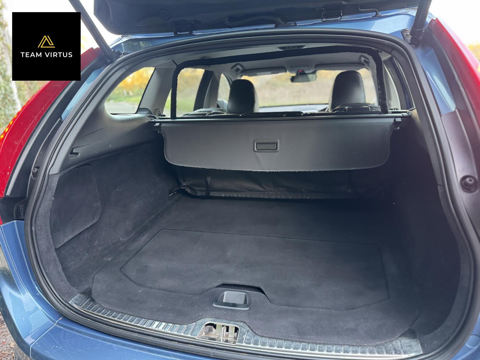 Volvo XC60 2.0 D4 SE Nav SUV 5dr Diesel Manual Euro 6 (s/s) (190 ps)