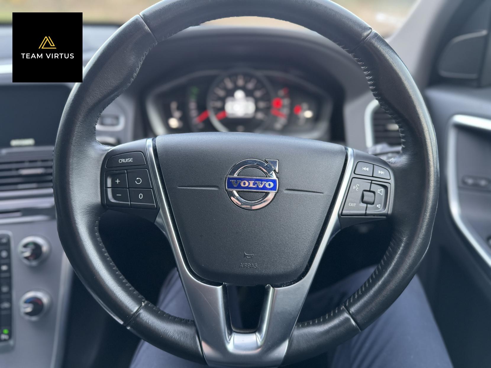 Volvo XC60 2.0 D4 SE Nav SUV 5dr Diesel Manual Euro 6 (s/s) (190 ps)