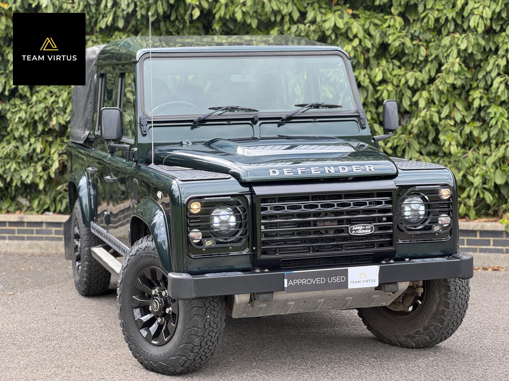 Land Rover Defender 110 2.2 TDCi XS Pickup Double Cab 4dr Diesel Manual 4WD MWB Euro 5 (122 ps)