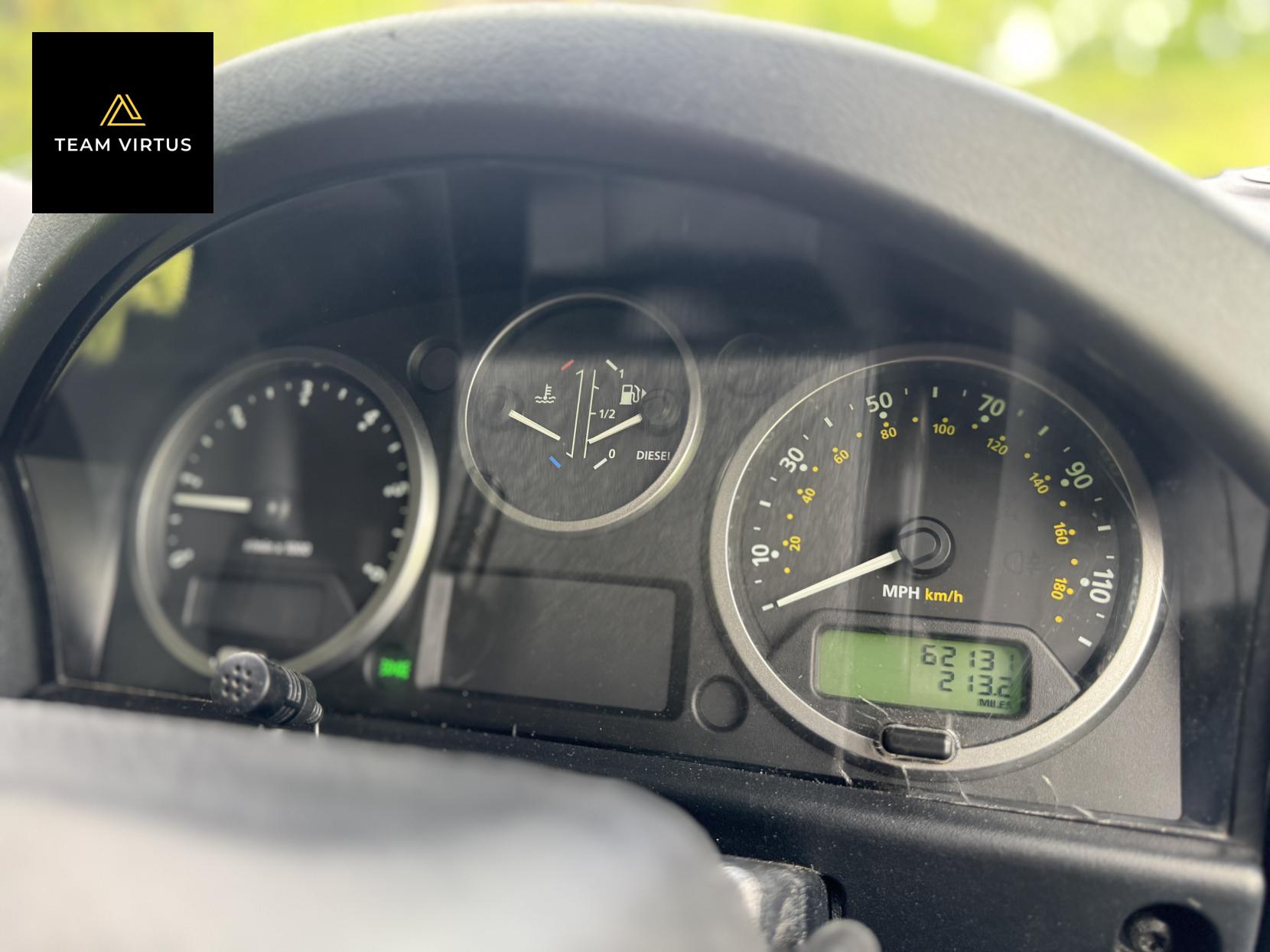 Land Rover Defender 110 2.2 TDCi XS Pickup Double Cab 4dr Diesel Manual 4WD MWB Euro 5 (122 ps)