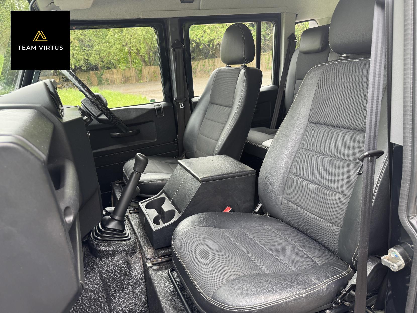 Land Rover Defender 110 2.2 TDCi XS Pickup Double Cab 4dr Diesel Manual 4WD MWB Euro 5 (122 ps)