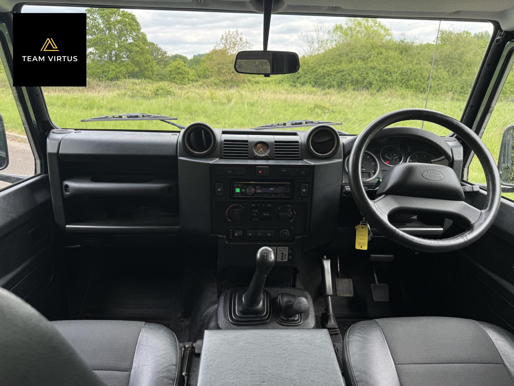 Land Rover Defender 110 2.2 TDCi XS Pickup Double Cab 4dr Diesel Manual 4WD MWB Euro 5 (122 ps)