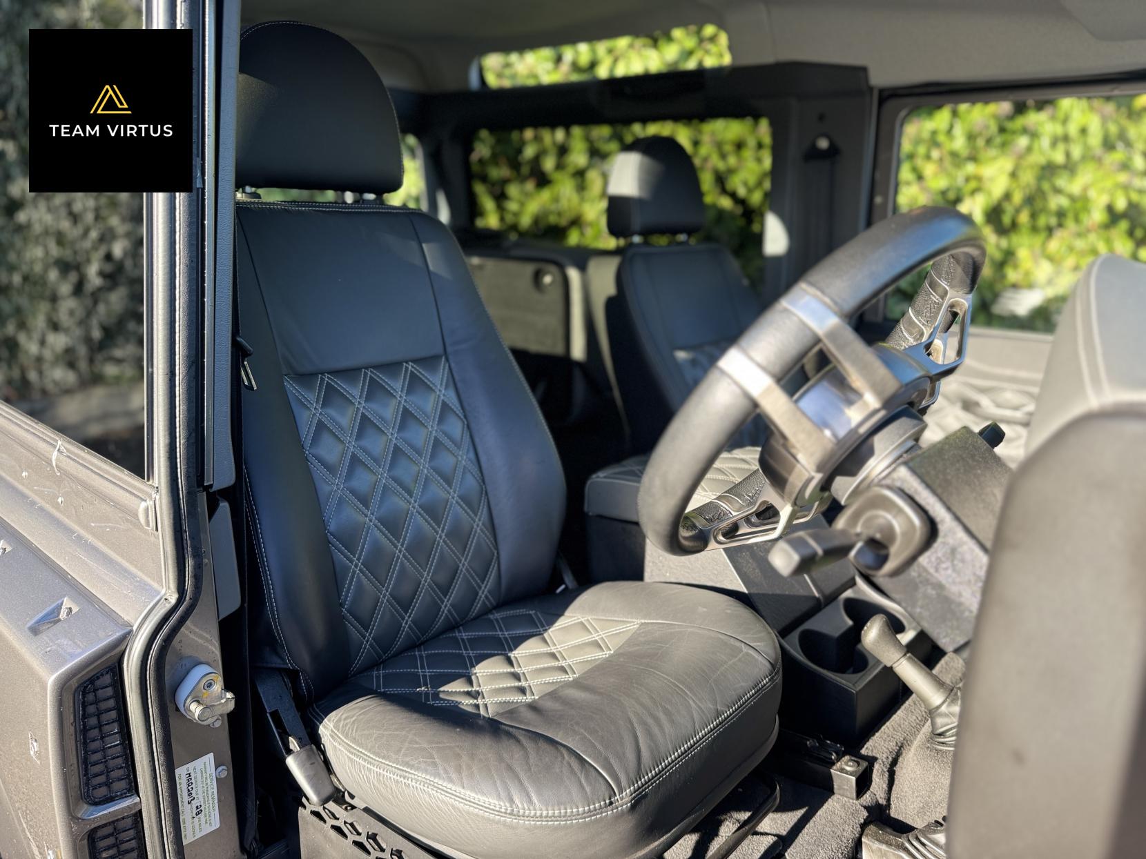 Land Rover Defender 90 2.4 TDCi XS Station Wagon 3dr Diesel Manual 4WD SWB Euro 4 (122 bhp)