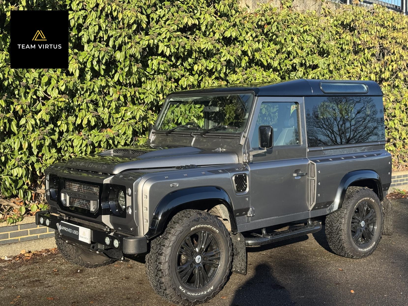 Land Rover Defender 90 2.4 TDCi XS Station Wagon 3dr Diesel Manual 4WD SWB Euro 4 (122 bhp)