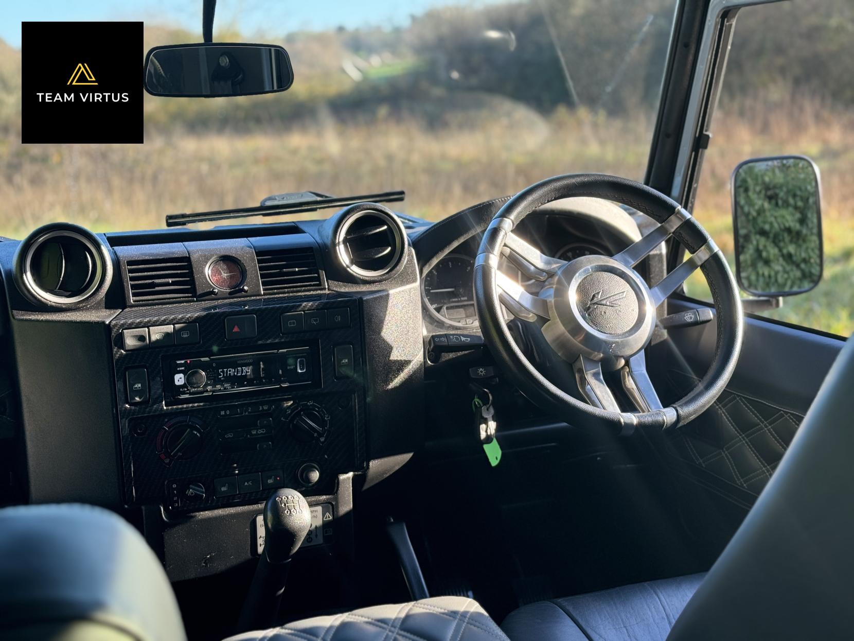 Land Rover Defender 90 2.4 TDCi XS Station Wagon 3dr Diesel Manual 4WD SWB Euro 4 (122 bhp)