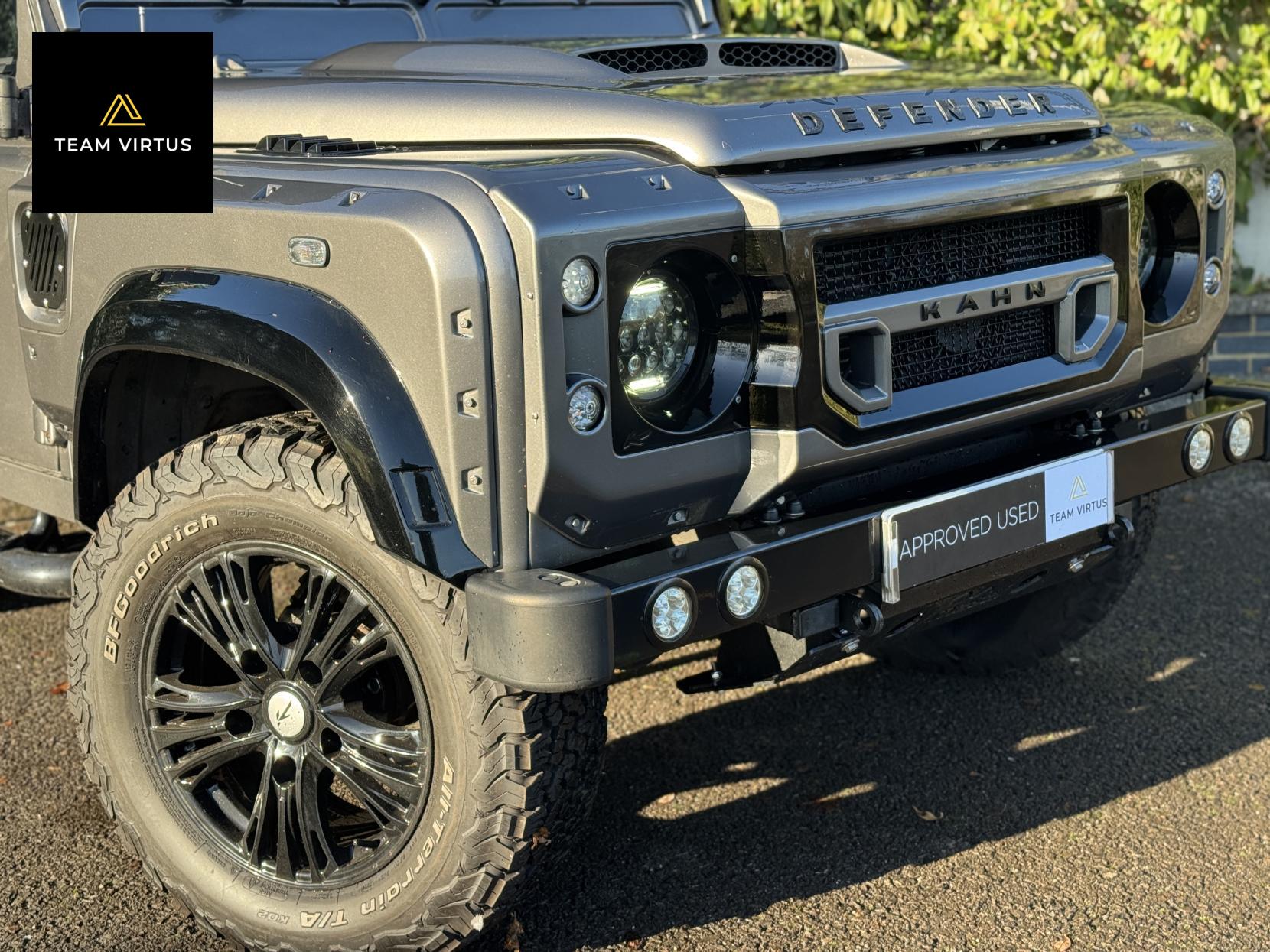 Land Rover Defender 90 2.4 TDCi XS Station Wagon 3dr Diesel Manual 4WD SWB Euro 4 (122 bhp)