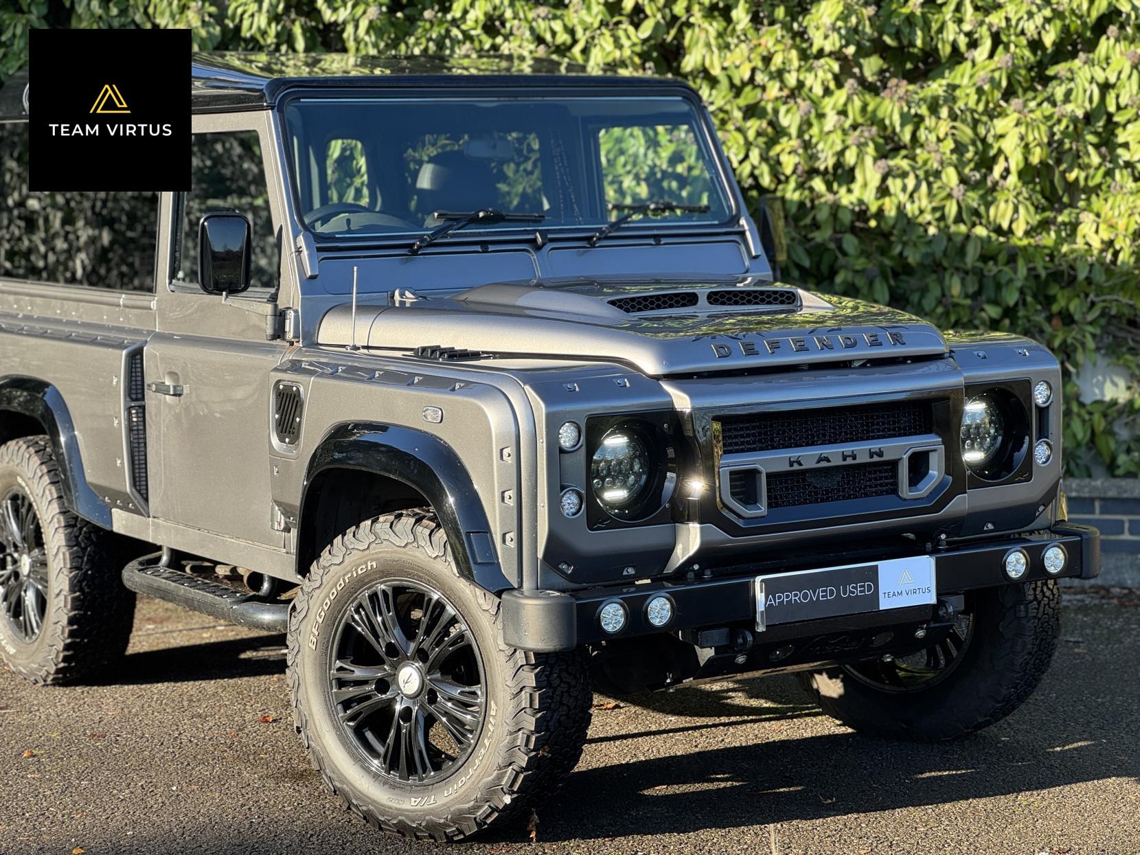 Land Rover Defender 90 2.4 TDCi XS Station Wagon 3dr Diesel Manual 4WD SWB Euro 4 (122 bhp)