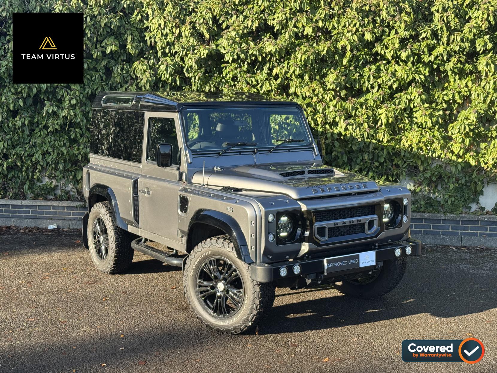 Land Rover Defender 90 2.4 TDCi XS Station Wagon 3dr Diesel Manual 4WD SWB Euro 4 (122 bhp)
