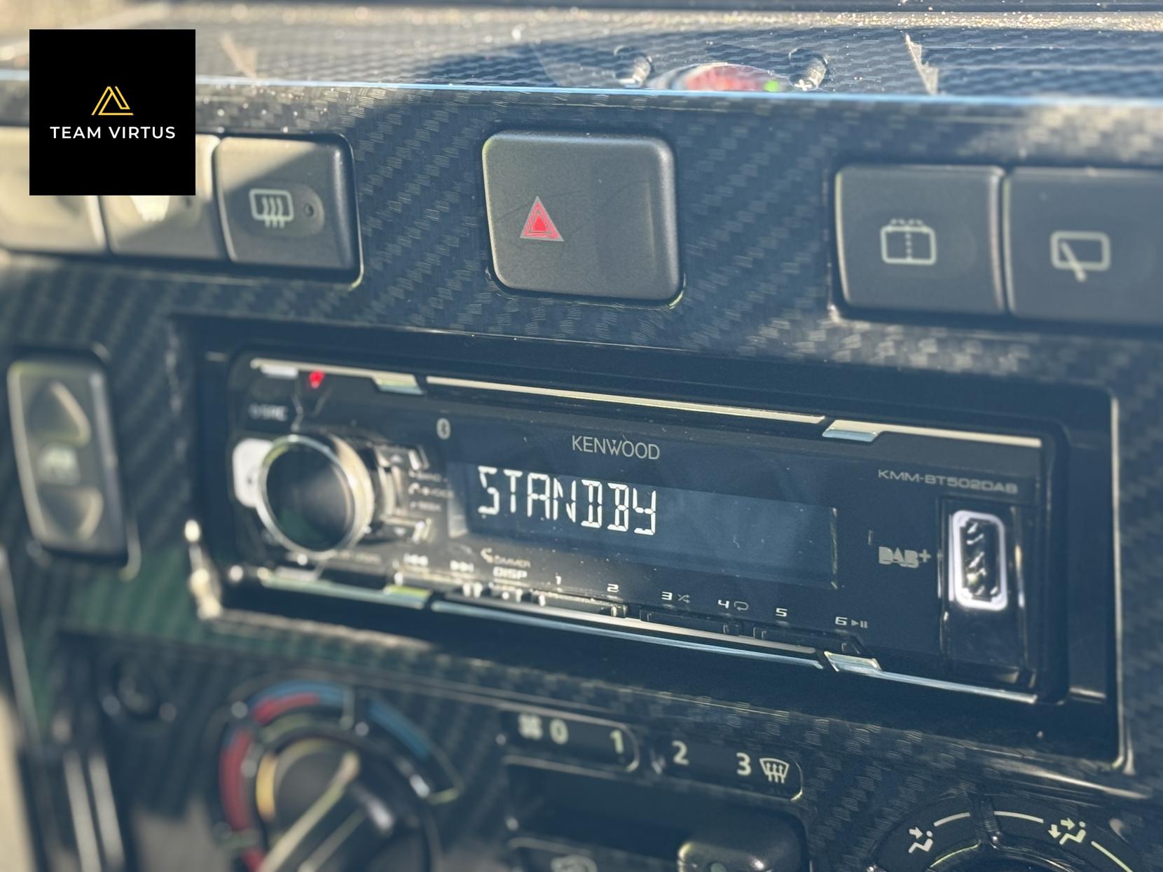 Land Rover Defender 90 2.4 TDCi XS Station Wagon 3dr Diesel Manual 4WD SWB Euro 4 (122 bhp)