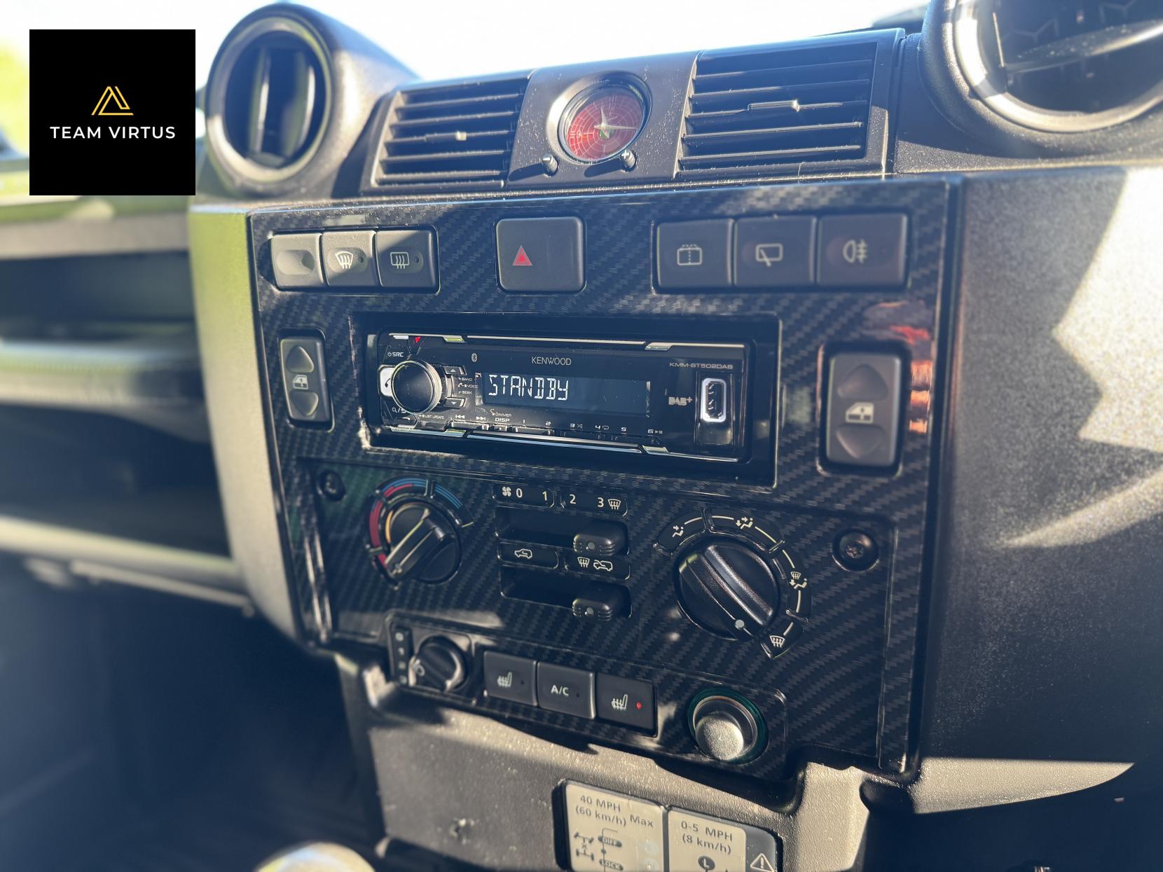 Land Rover Defender 90 2.4 TDCi XS Station Wagon 3dr Diesel Manual 4WD SWB Euro 4 (122 bhp)