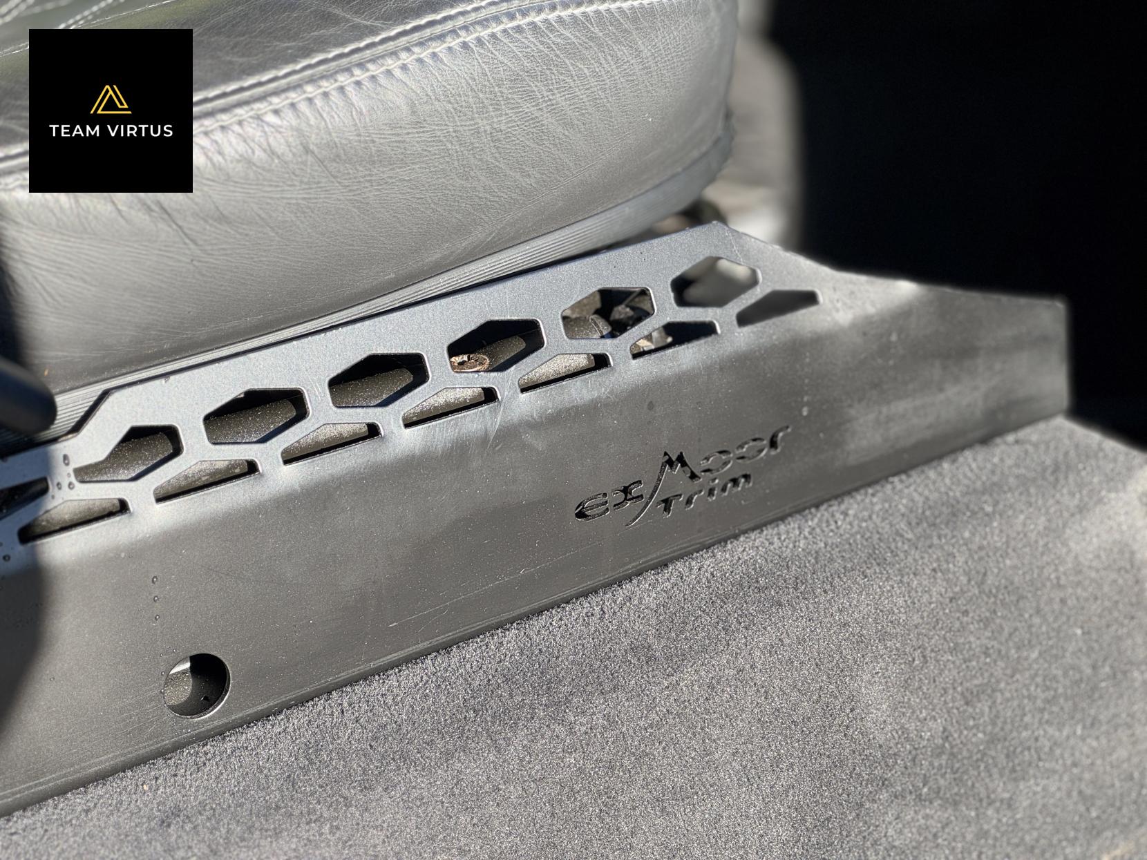 Land Rover Defender 90 2.4 TDCi XS Station Wagon 3dr Diesel Manual 4WD SWB Euro 4 (122 bhp)