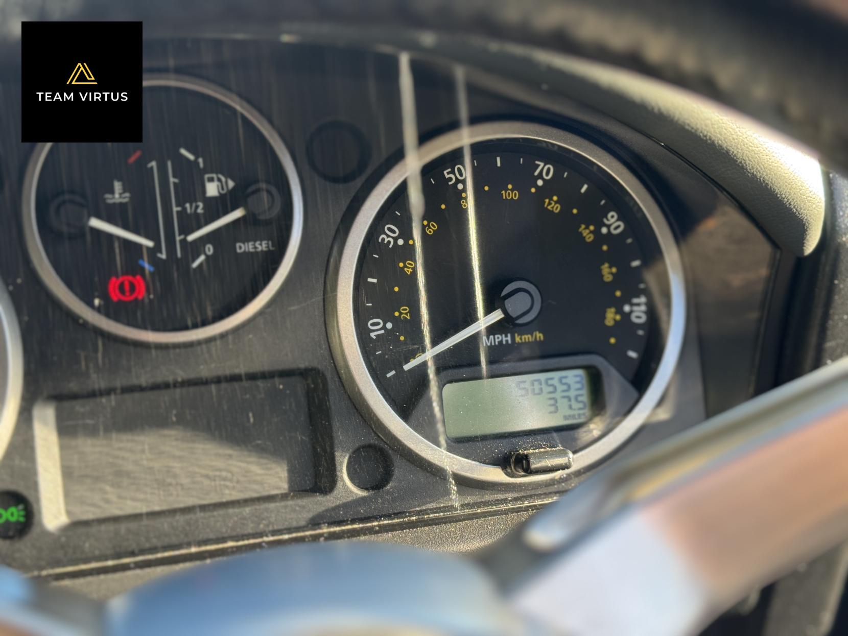 Land Rover Defender 90 2.4 TDCi XS Station Wagon 3dr Diesel Manual 4WD SWB Euro 4 (122 bhp)