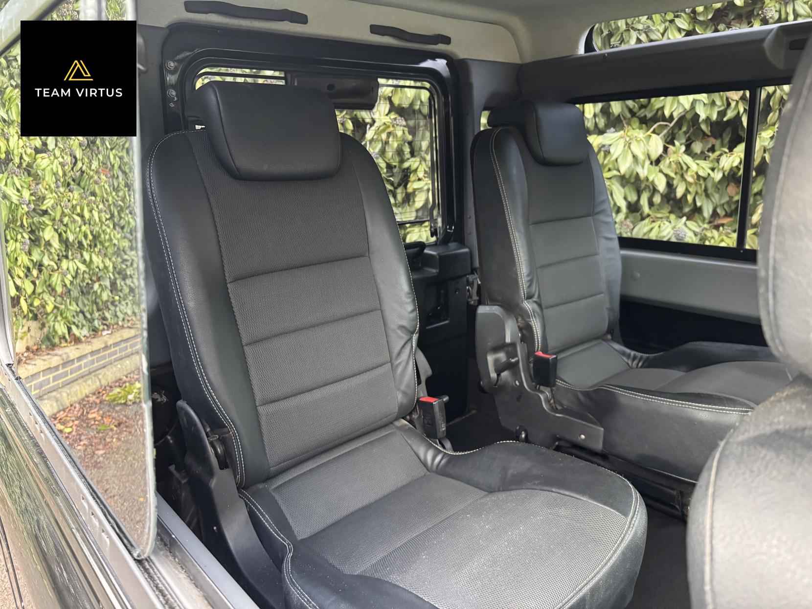 Land Rover Defender 90 2.2 TDCi XS Station Wagon Double Cab 3dr Diesel Manual 4WD SWB Euro 5 (122 ps)