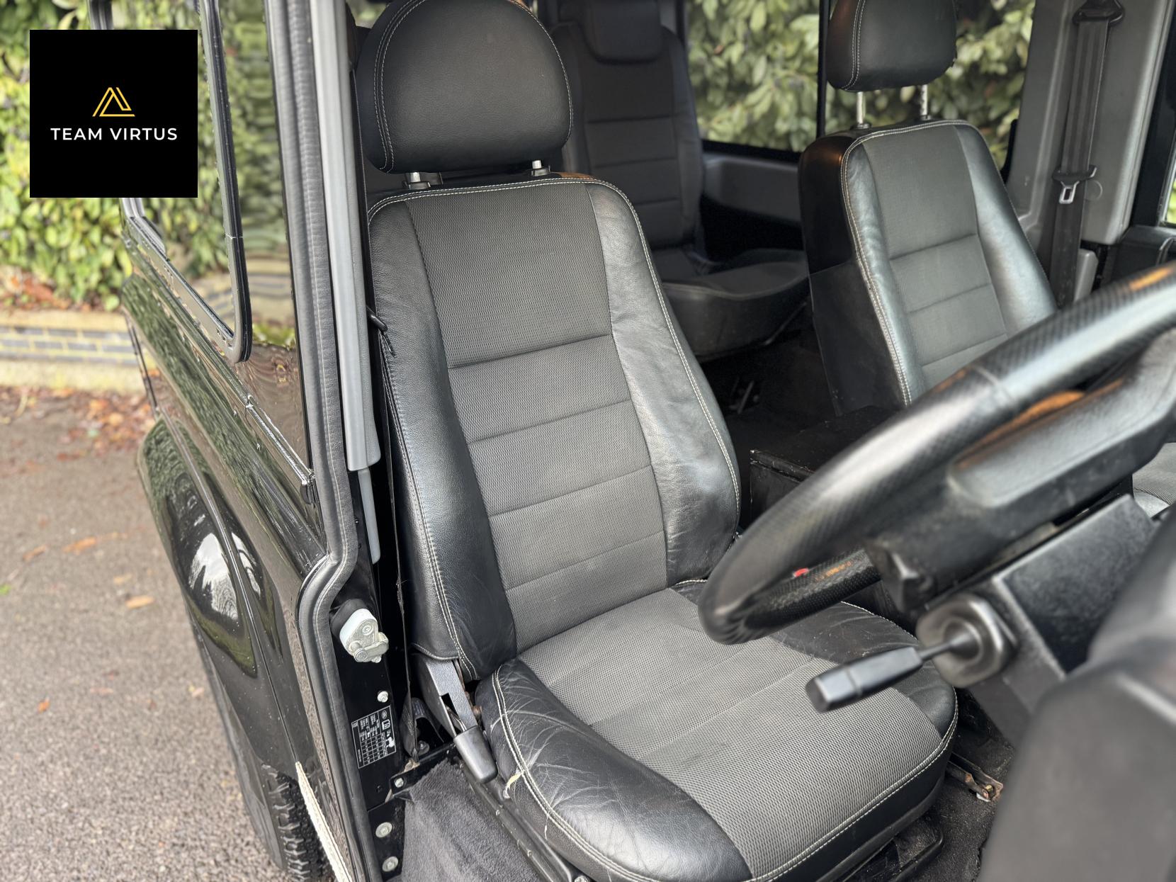 Land Rover Defender 90 2.2 TDCi XS Station Wagon Double Cab 3dr Diesel Manual 4WD SWB Euro 5 (122 ps)