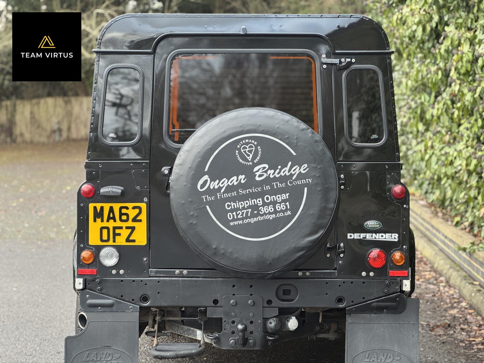 Land Rover Defender 90 2.2 TDCi XS Station Wagon Double Cab 3dr Diesel Manual 4WD SWB Euro 5 (122 ps)