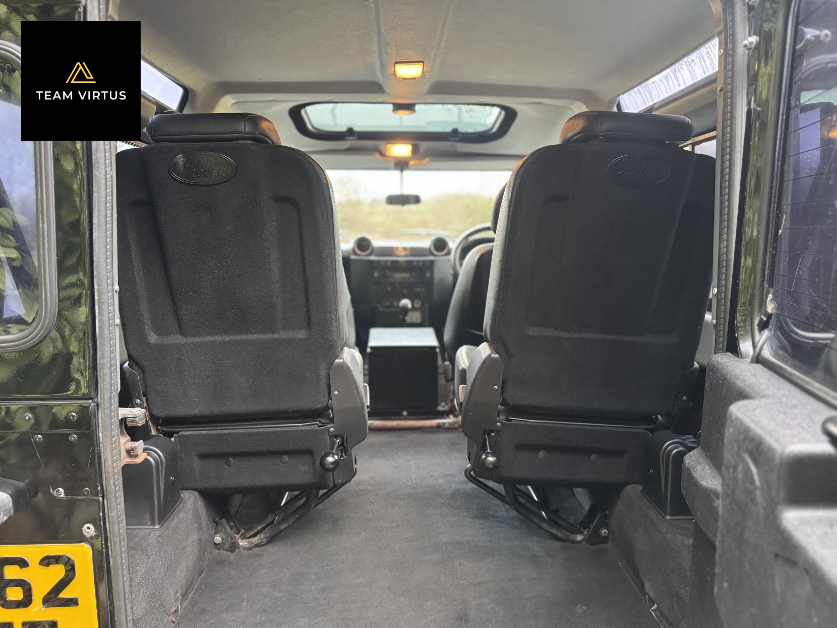 Land Rover Defender 90 2.2 TDCi XS Station Wagon Double Cab 3dr Diesel Manual 4WD SWB Euro 5 (122 ps)