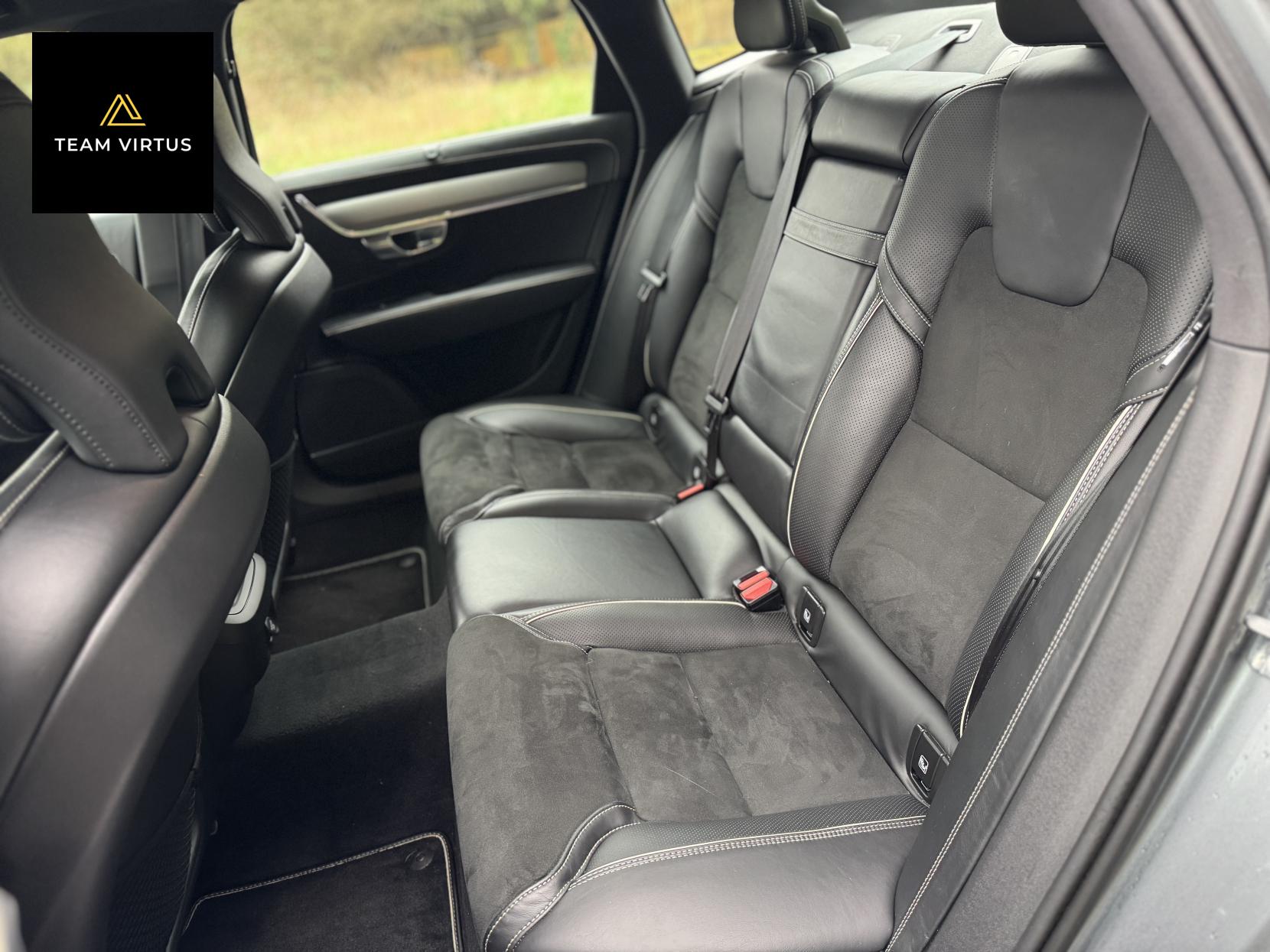 Volvo S90 2.0 T4 R-Design Plus Saloon 4dr Petrol Auto Euro 6 (s/s) (190 ps)