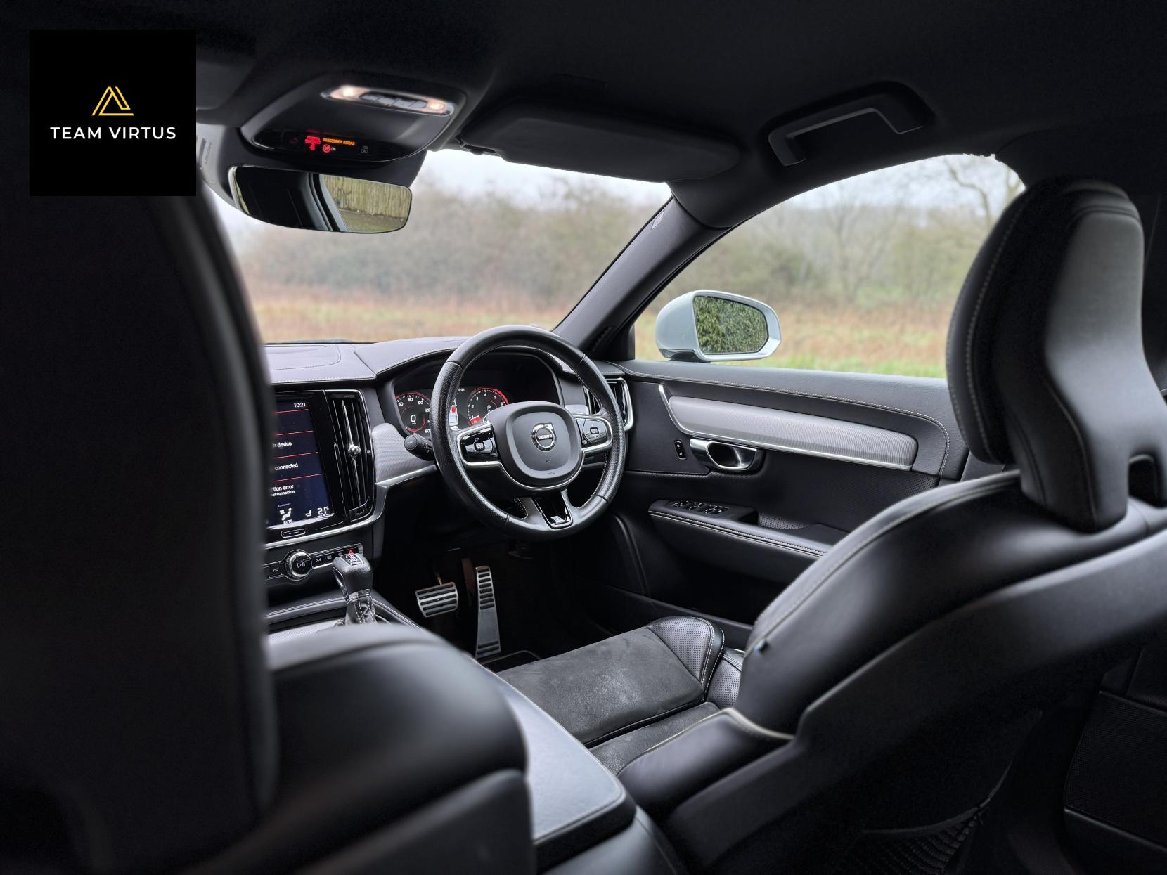 Volvo S90 2.0 T4 R-Design Plus Saloon 4dr Petrol Auto Euro 6 (s/s) (190 ps)