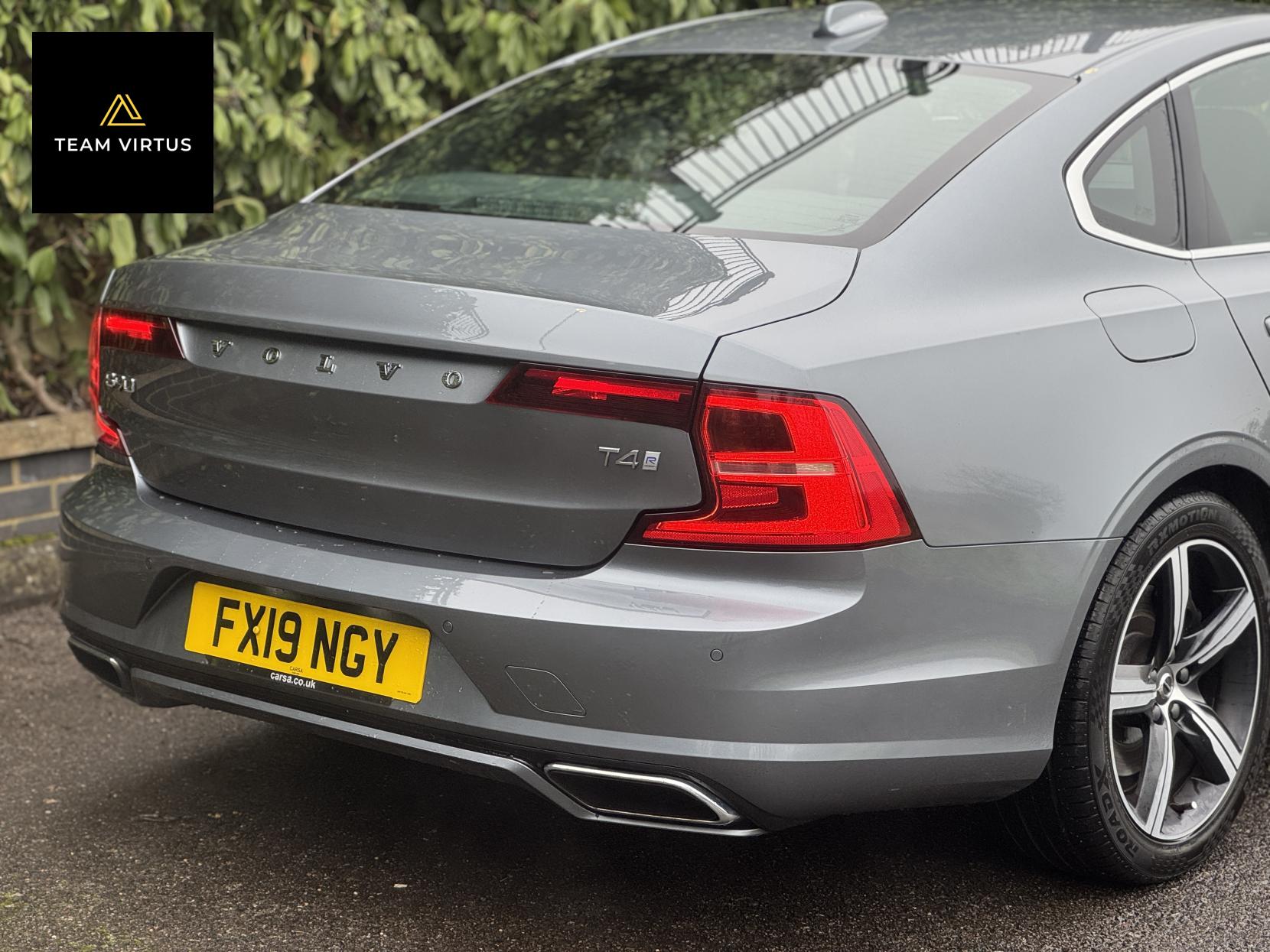 Volvo S90 2.0 T4 R-Design Plus Saloon 4dr Petrol Auto Euro 6 (s/s) (190 ps)