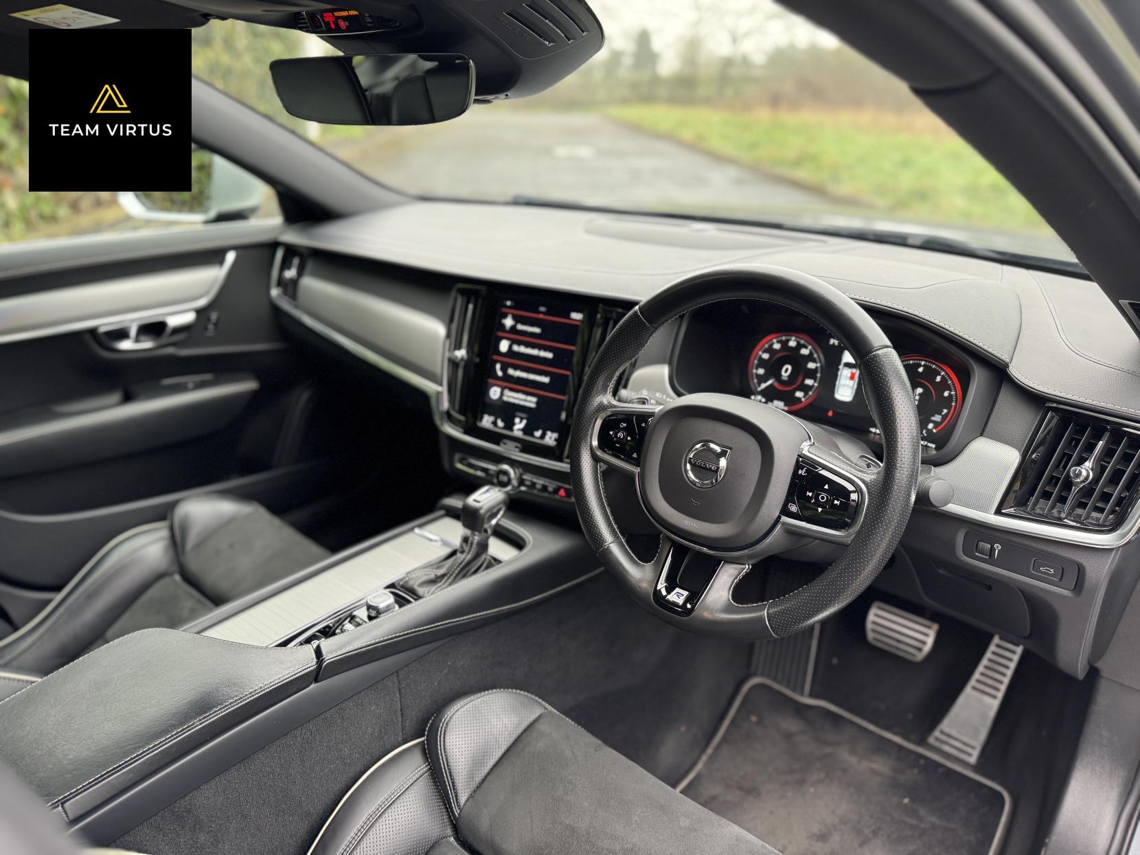 Volvo S90 2.0 T4 R-Design Plus Saloon 4dr Petrol Auto Euro 6 (s/s) (190 ps)