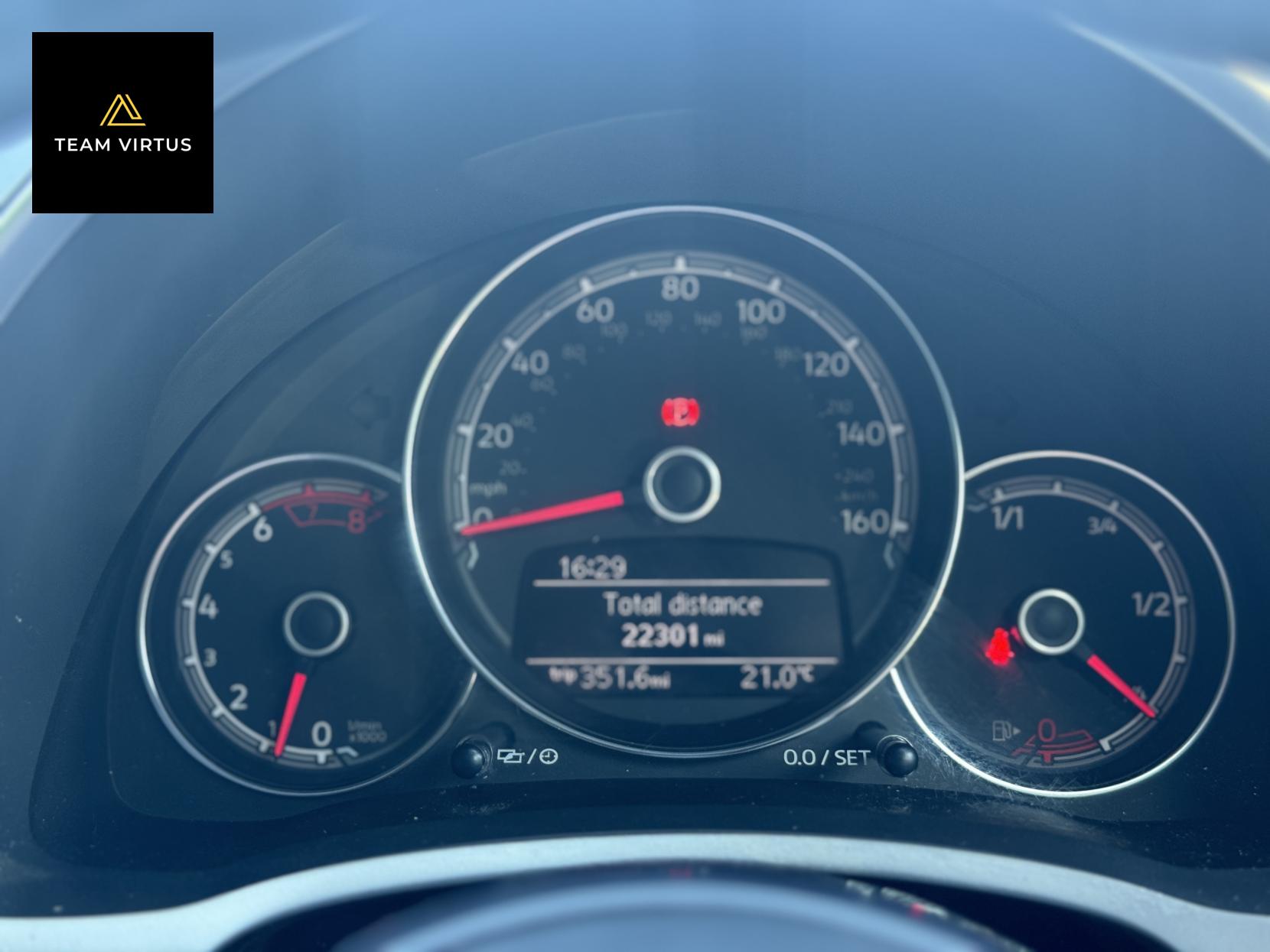 Volkswagen Beetle 1.4 TSI BlueMotion Tech Design Cabriolet 2dr Petrol Manual Euro 6 (s/s) (150 ps)