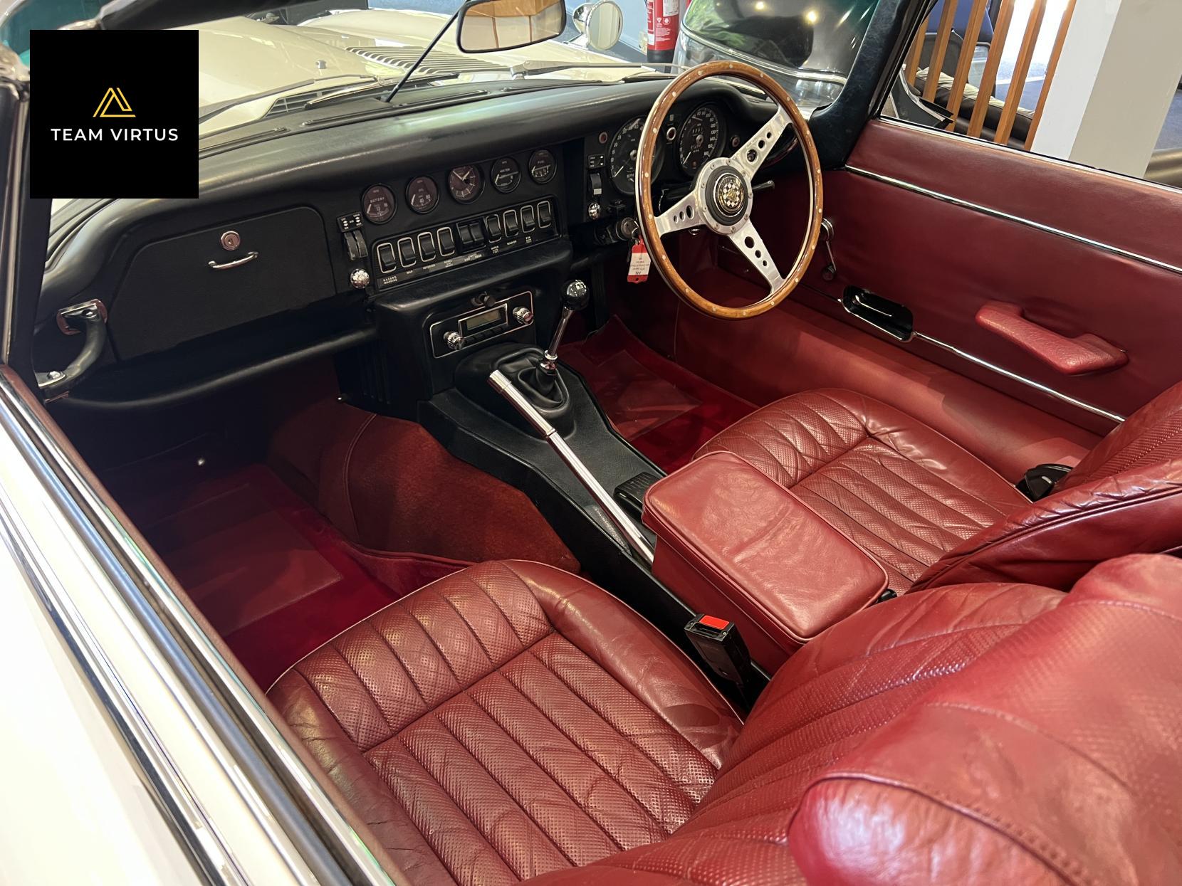 Jaguar E-Type 5.3 Series III